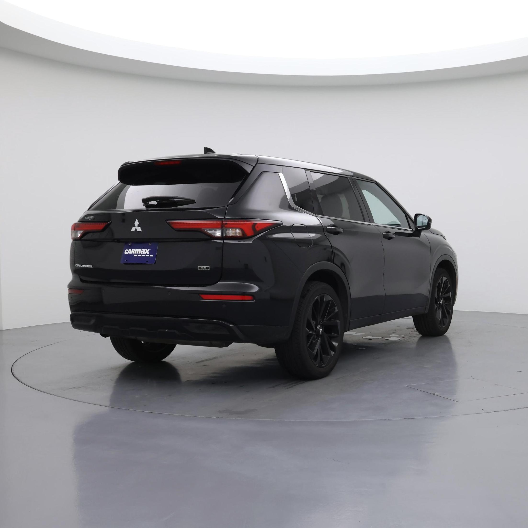 Thumbnail: 2024 Mitsubishi Outlander - 8
