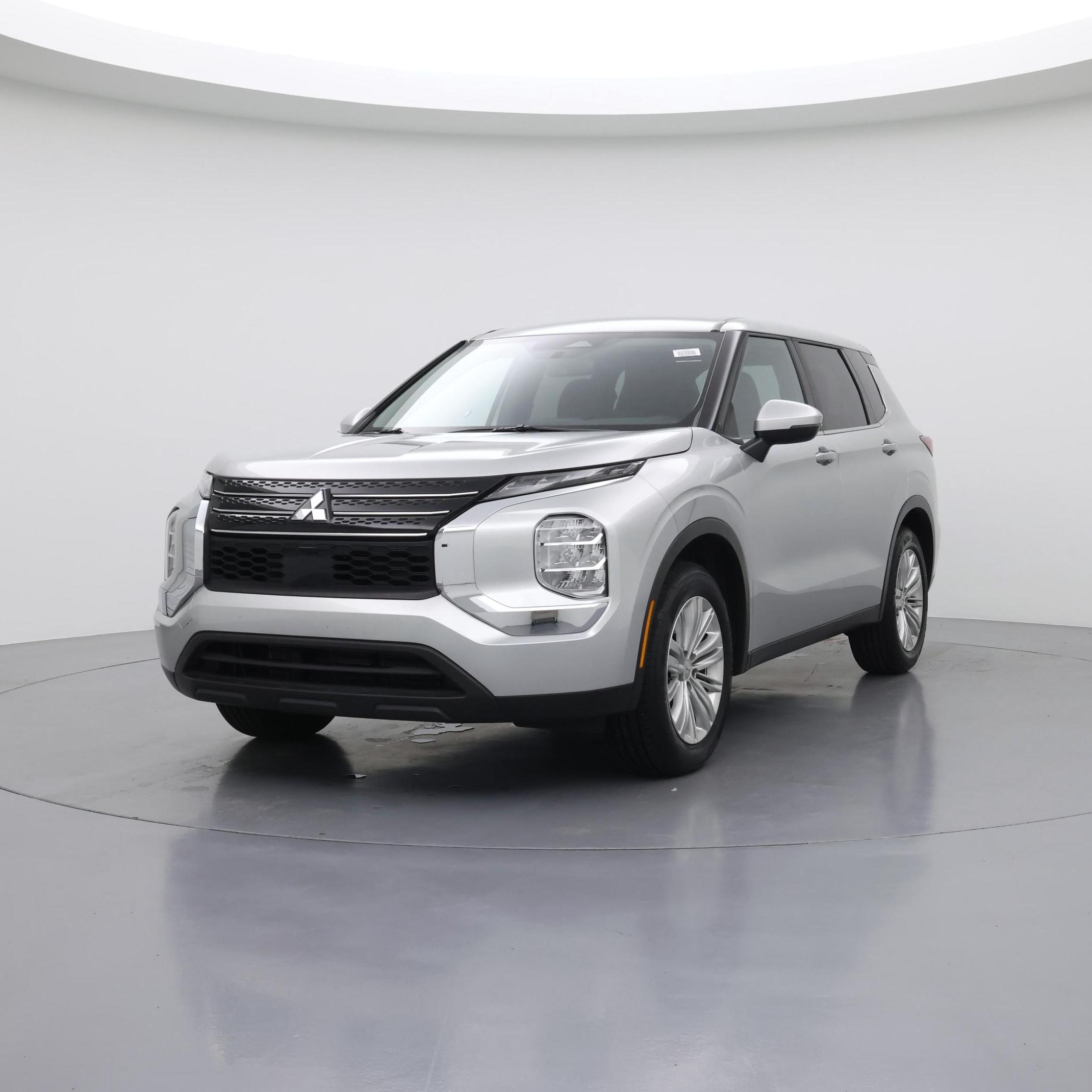 Thumbnail: 2024 Mitsubishi Outlander - 4
