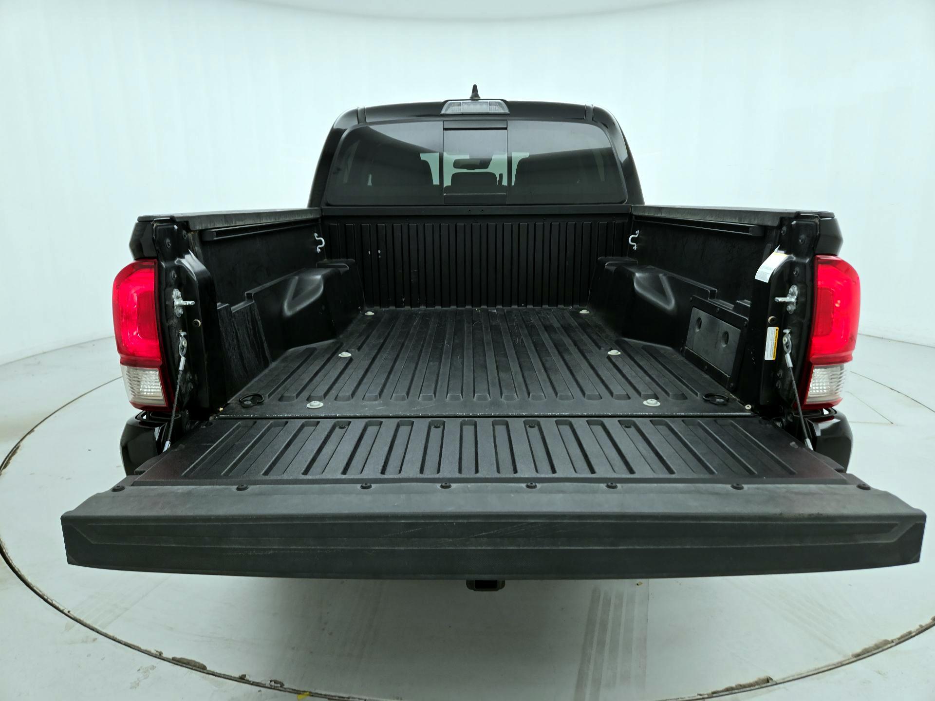 Thumbnail: 2023 Toyota Tacoma - 20