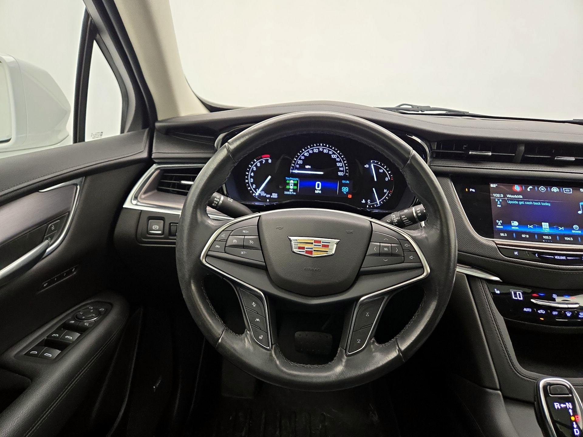 Thumbnail: 2019 Cadillac XT5 - 10