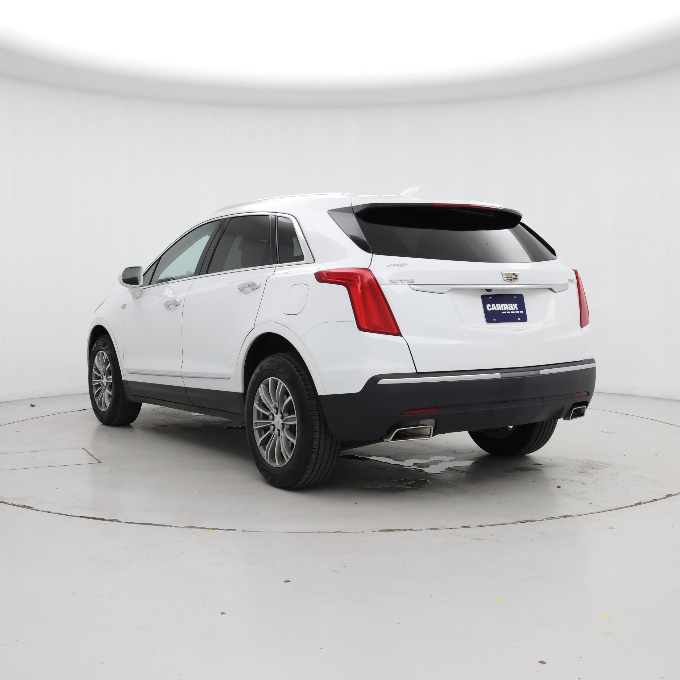 Thumbnail: 2019 Cadillac XT5 - 2