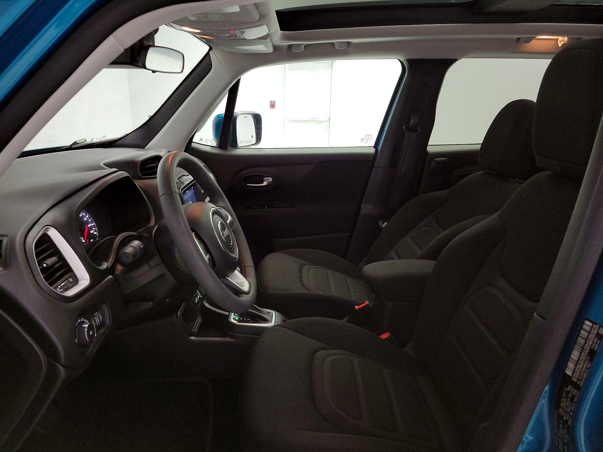 Thumbnail: 2021 Jeep Renegade - 11