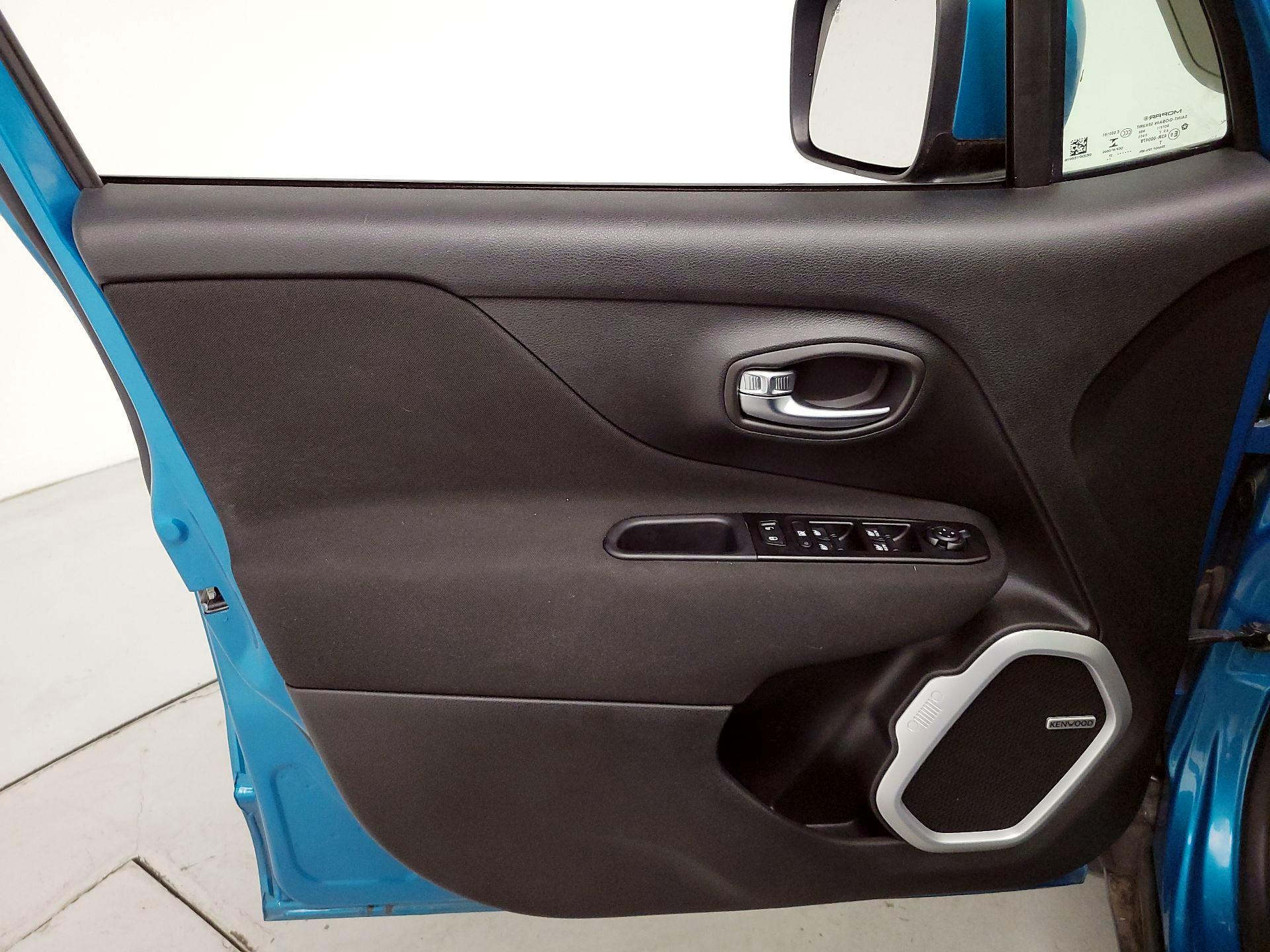 Thumbnail: 2021 Jeep Renegade - 13