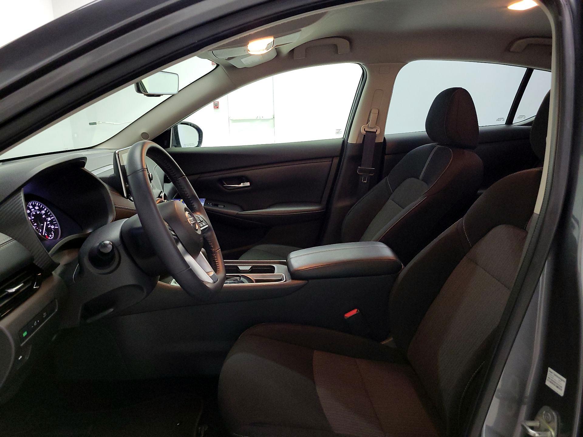 Thumbnail: 2021 Nissan Sentra - 11
