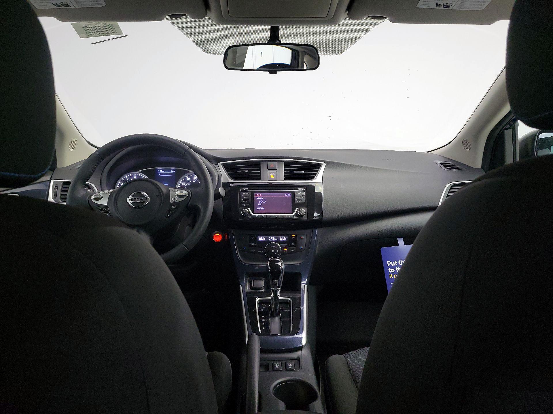 Thumbnail: 2018 Nissan Sentra - 9