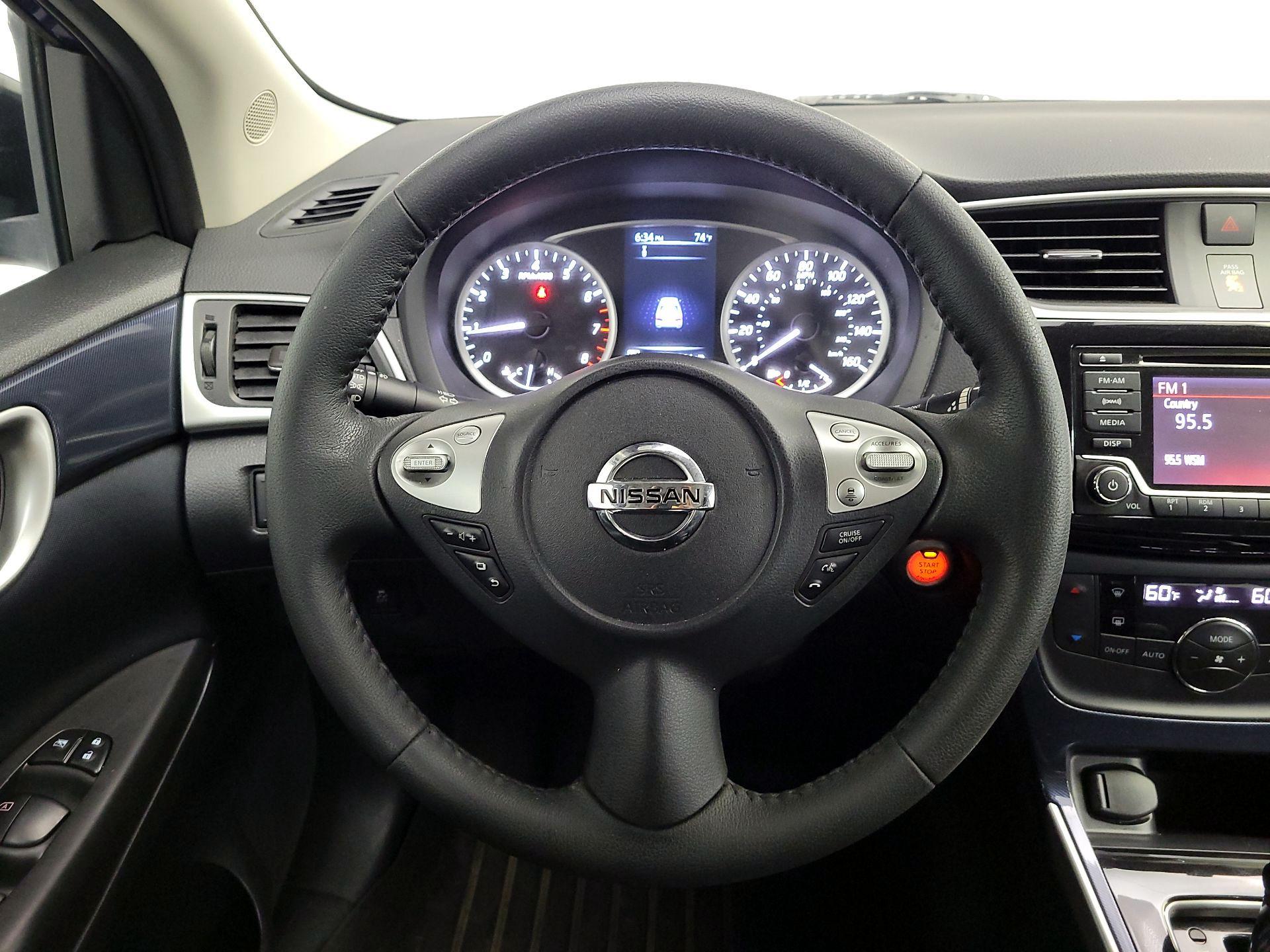 Thumbnail: 2018 Nissan Sentra - 10