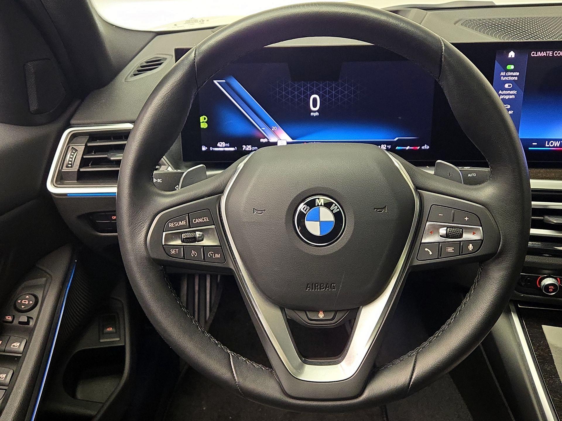 Thumbnail: 2024 BMW 3 Series - 10