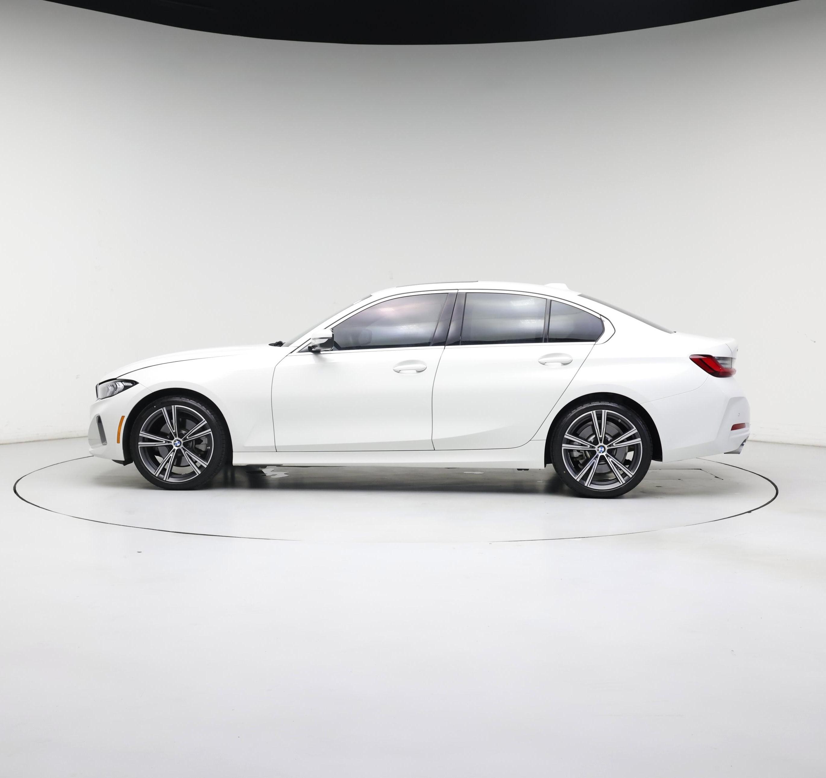 Thumbnail: 2024 BMW 3 Series - 3