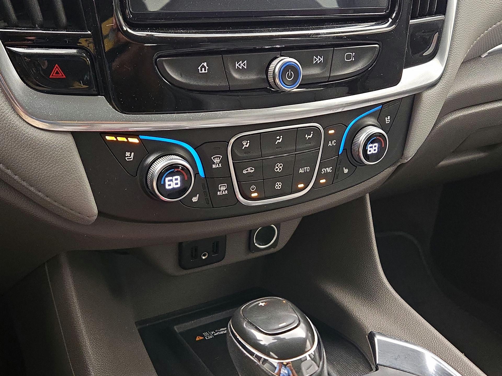 Thumbnail: 2019 Chevrolet Traverse - 16