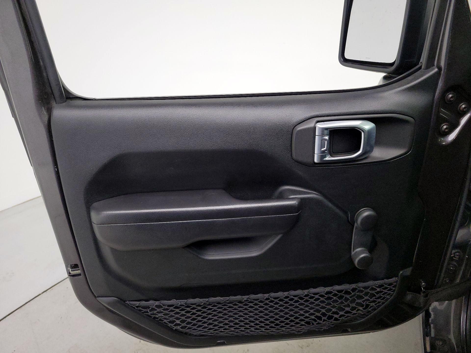 Thumbnail: 2020 Jeep Wrangler - 12