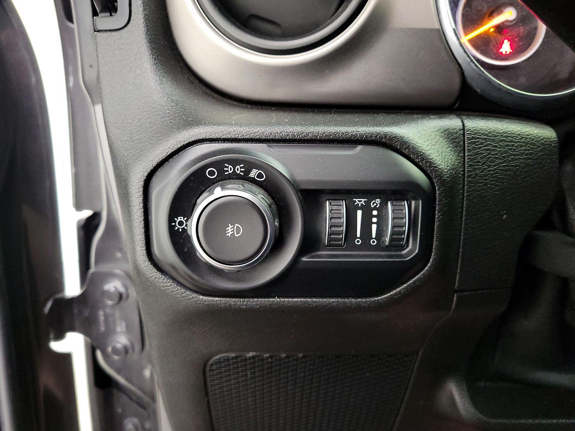 Thumbnail: 2020 Jeep Wrangler - 13