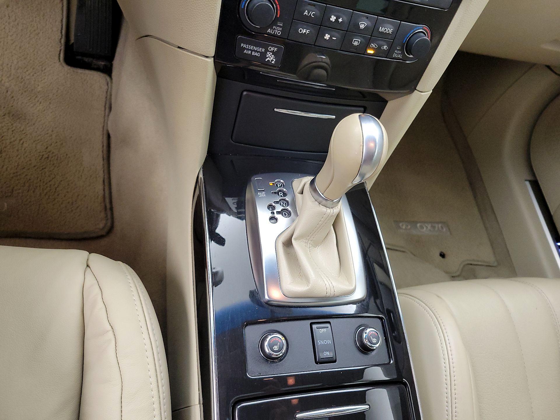 Thumbnail: 2014 INFINITI QX70 - 18