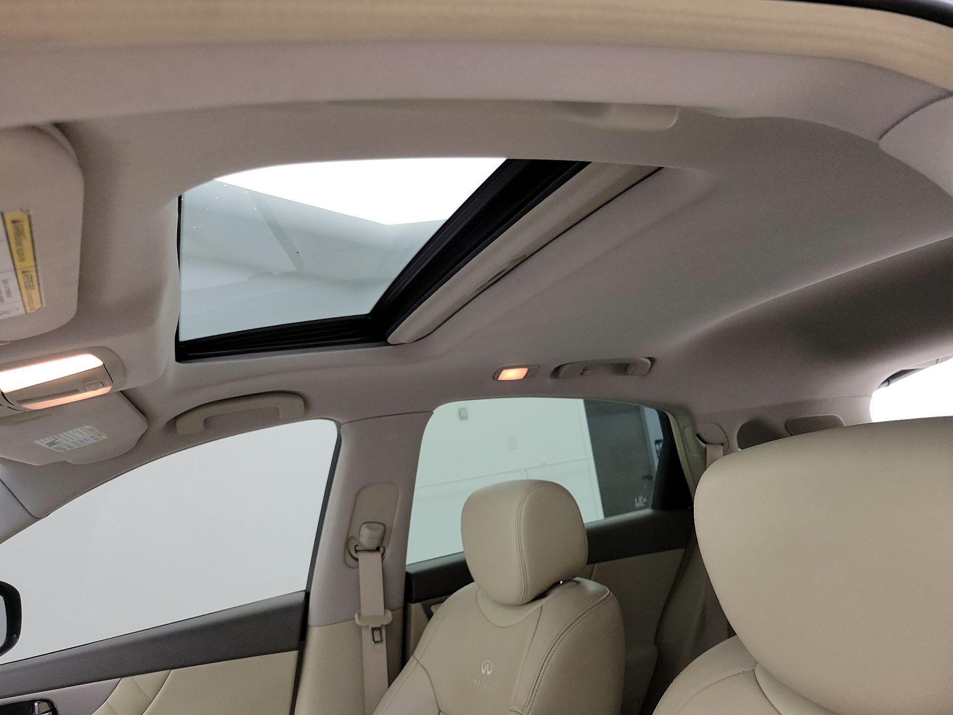 Thumbnail: 2014 INFINITI QX70 - 19
