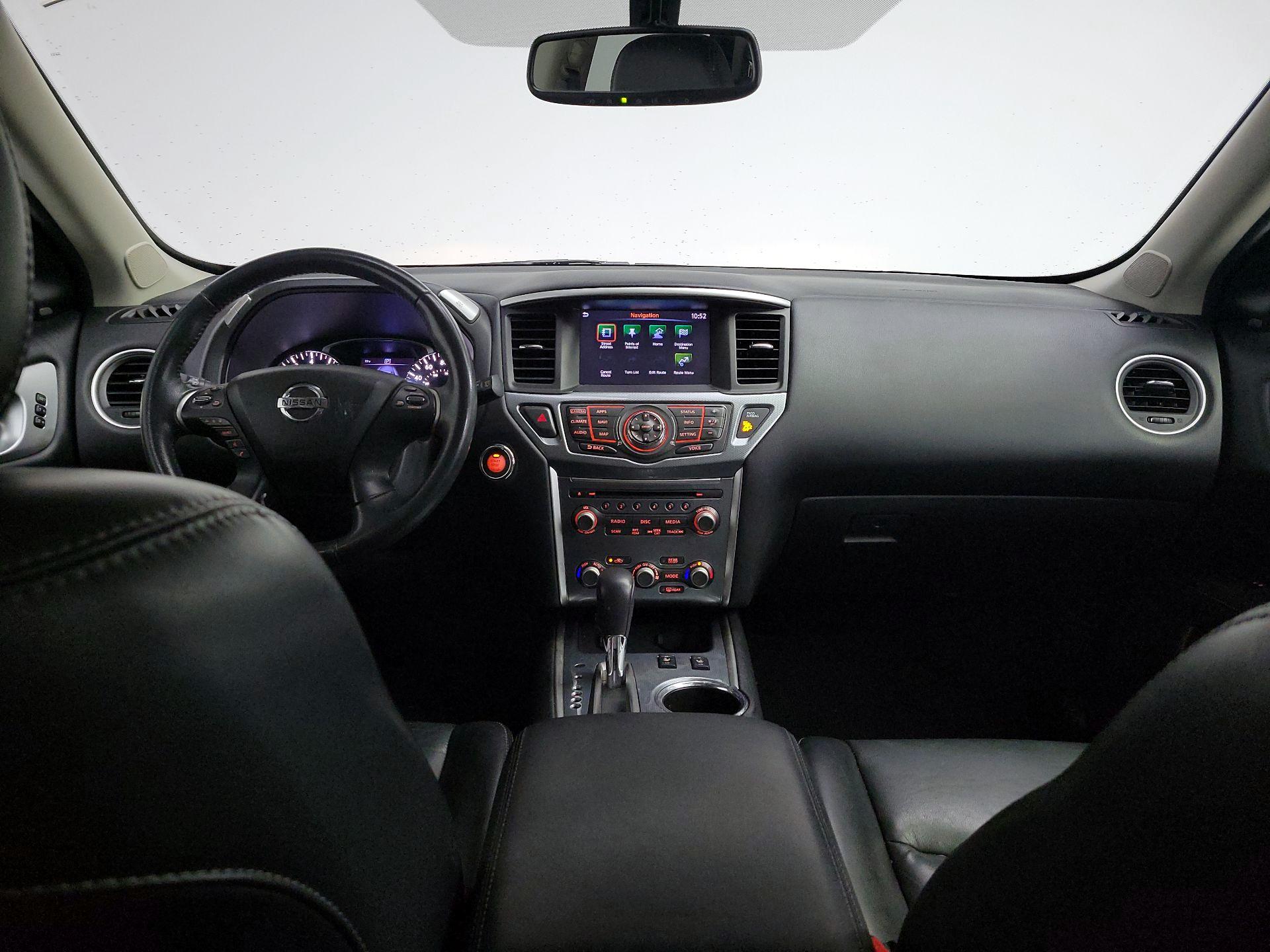 Thumbnail: 2017 Nissan Pathfinder - 9