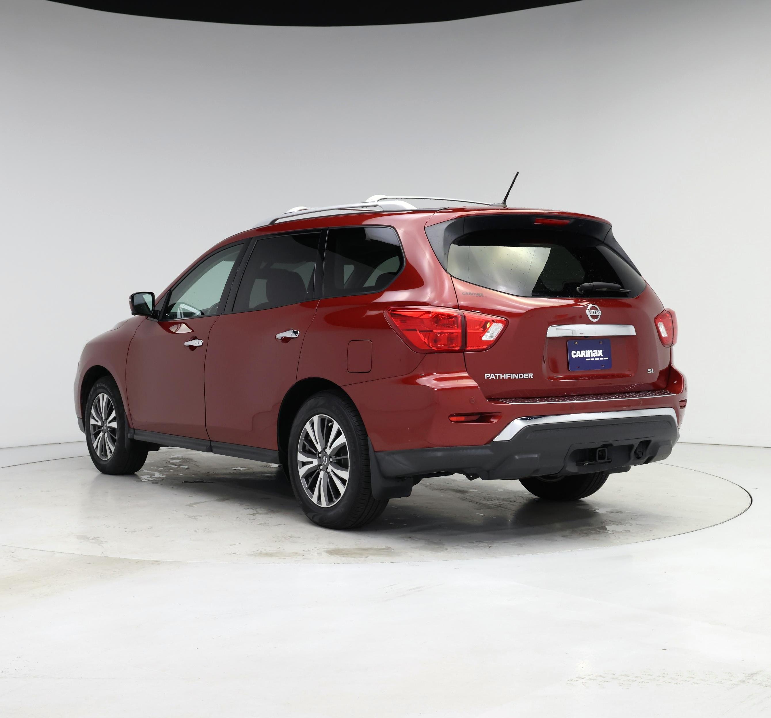 Thumbnail: 2017 Nissan Pathfinder - 2