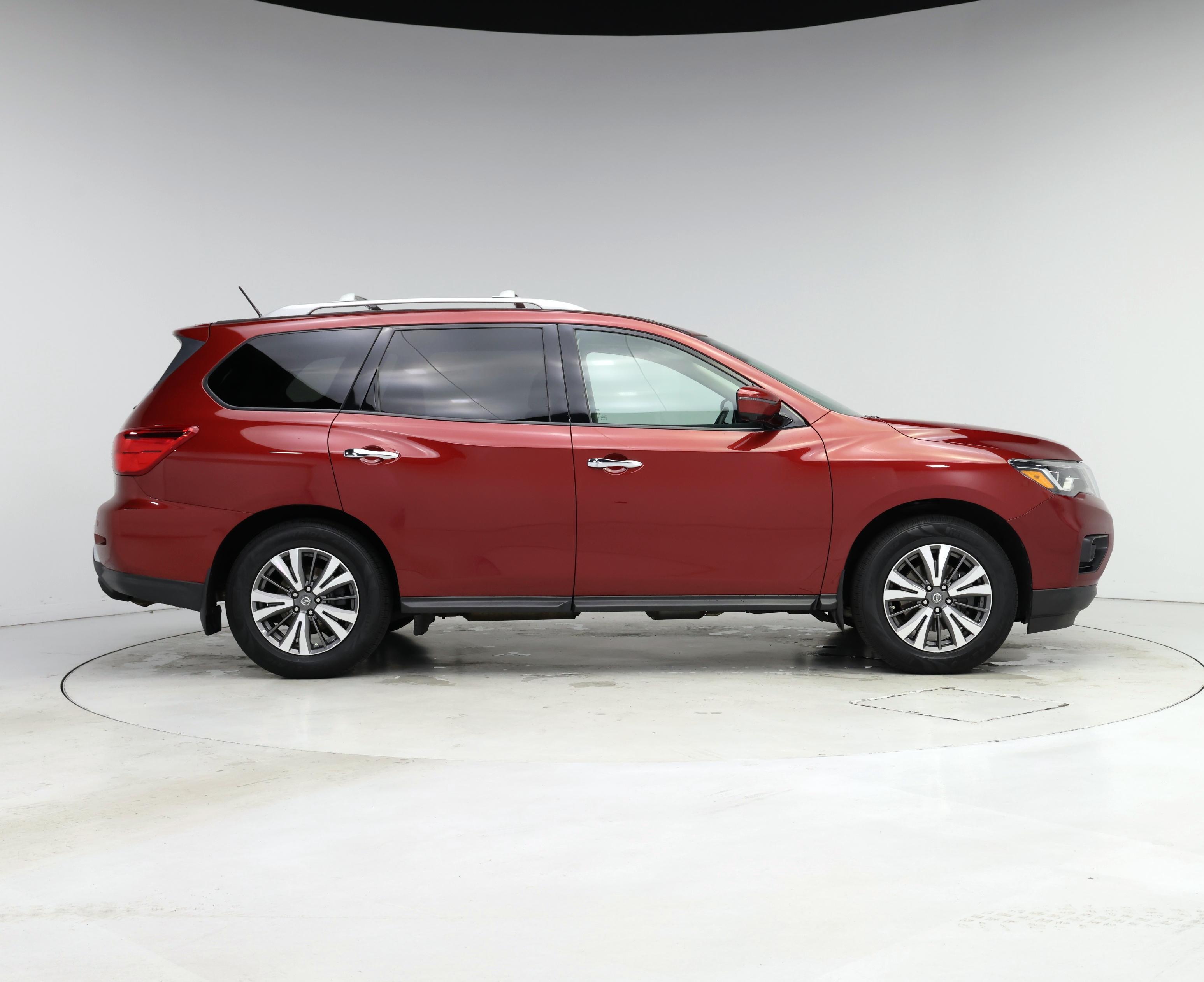 Thumbnail: 2017 Nissan Pathfinder - 7