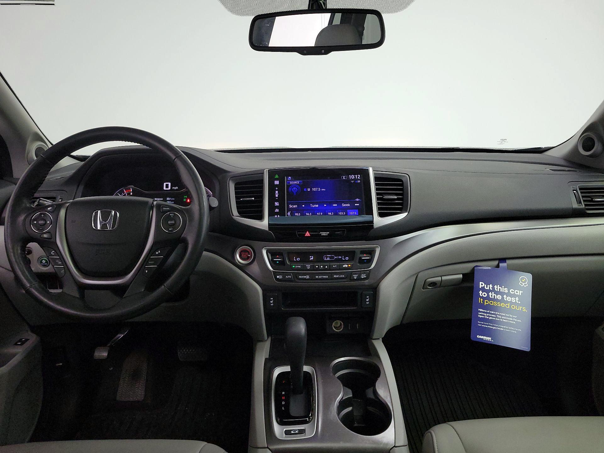 Thumbnail: 2016 Honda Pilot - 9