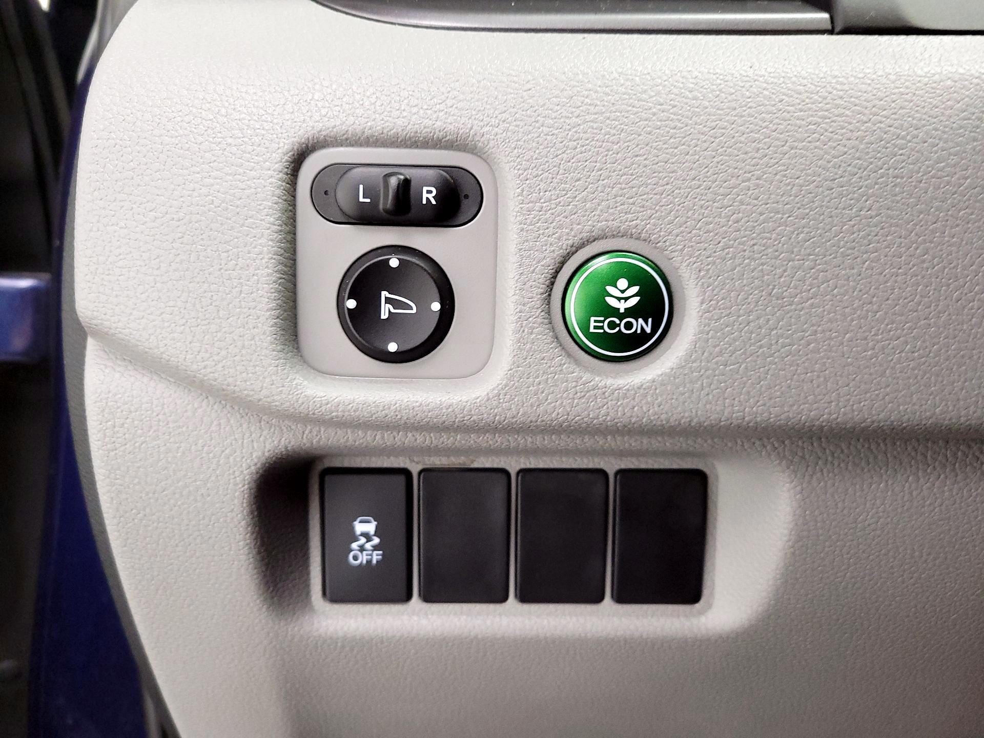 Thumbnail: 2016 Honda Pilot - 13