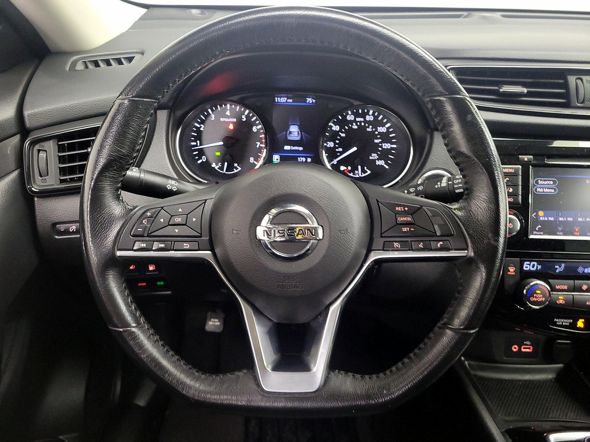 Thumbnail: 2019 Nissan Rogue - 10