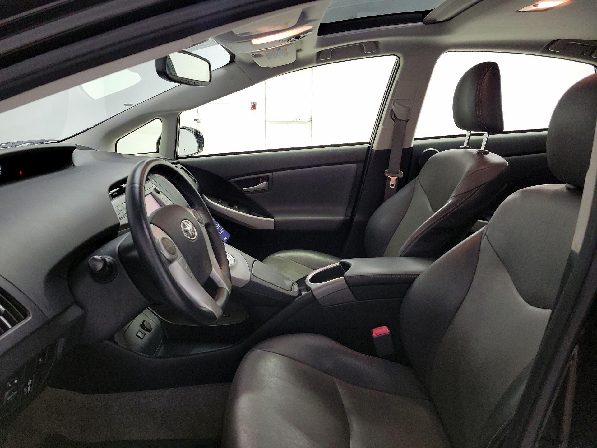 Thumbnail: 2013 Toyota Prius - 11