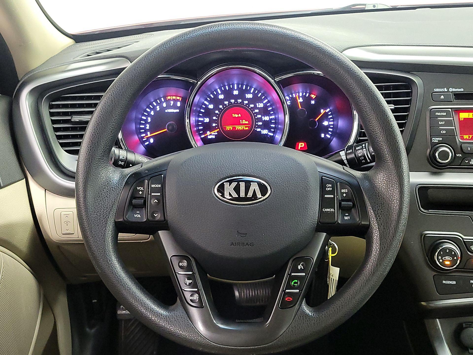 Thumbnail: 2013 Kia Optima - 10