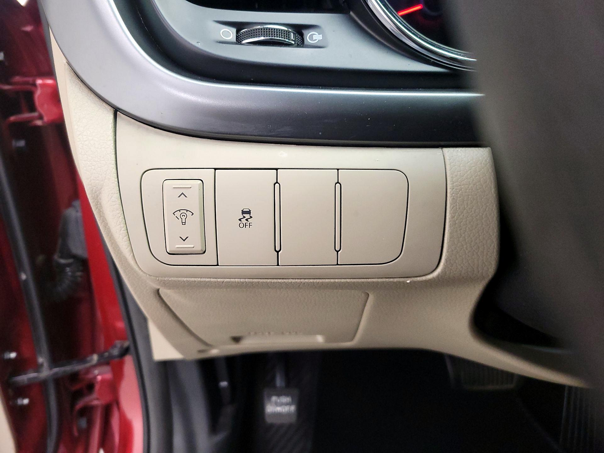Thumbnail: 2013 Kia Optima - 13