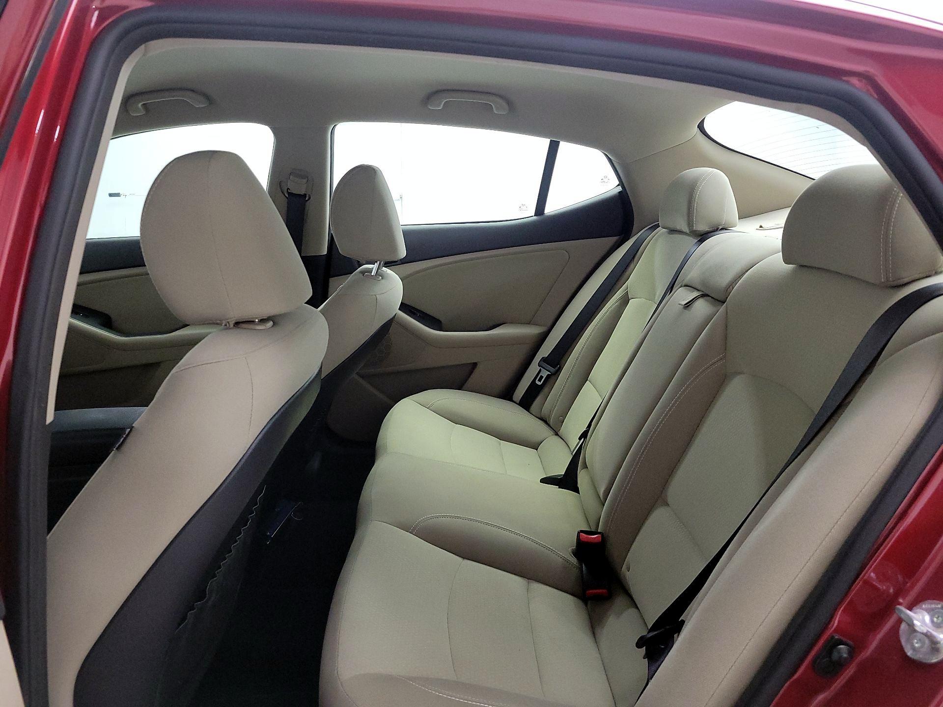 Thumbnail: 2013 Kia Optima - 18