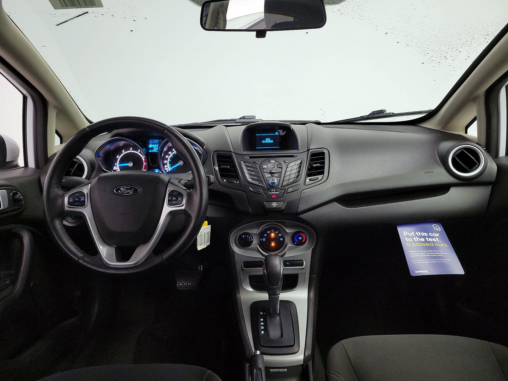 Thumbnail: 2015 Ford Fiesta - 9