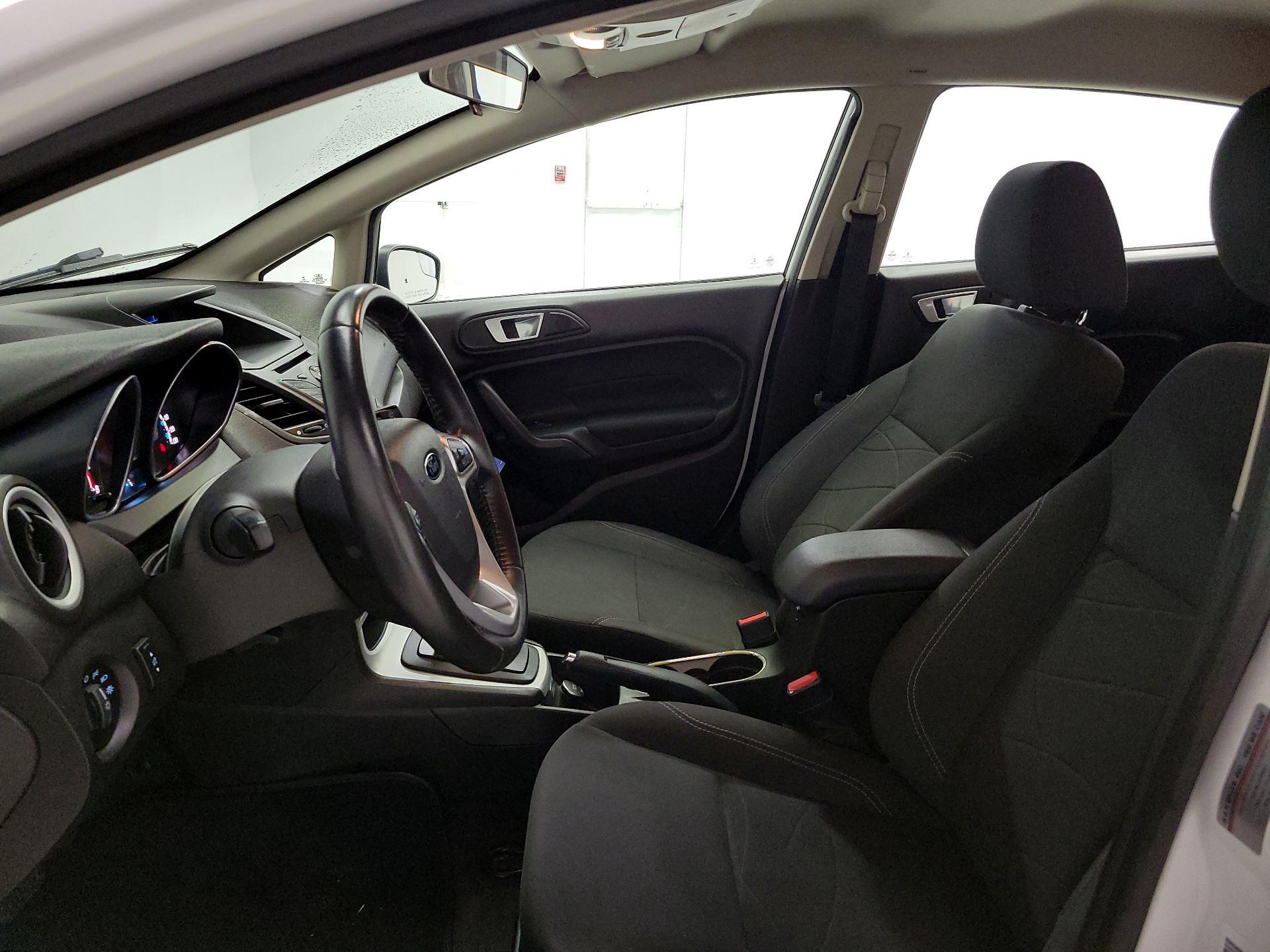 Thumbnail: 2015 Ford Fiesta - 11