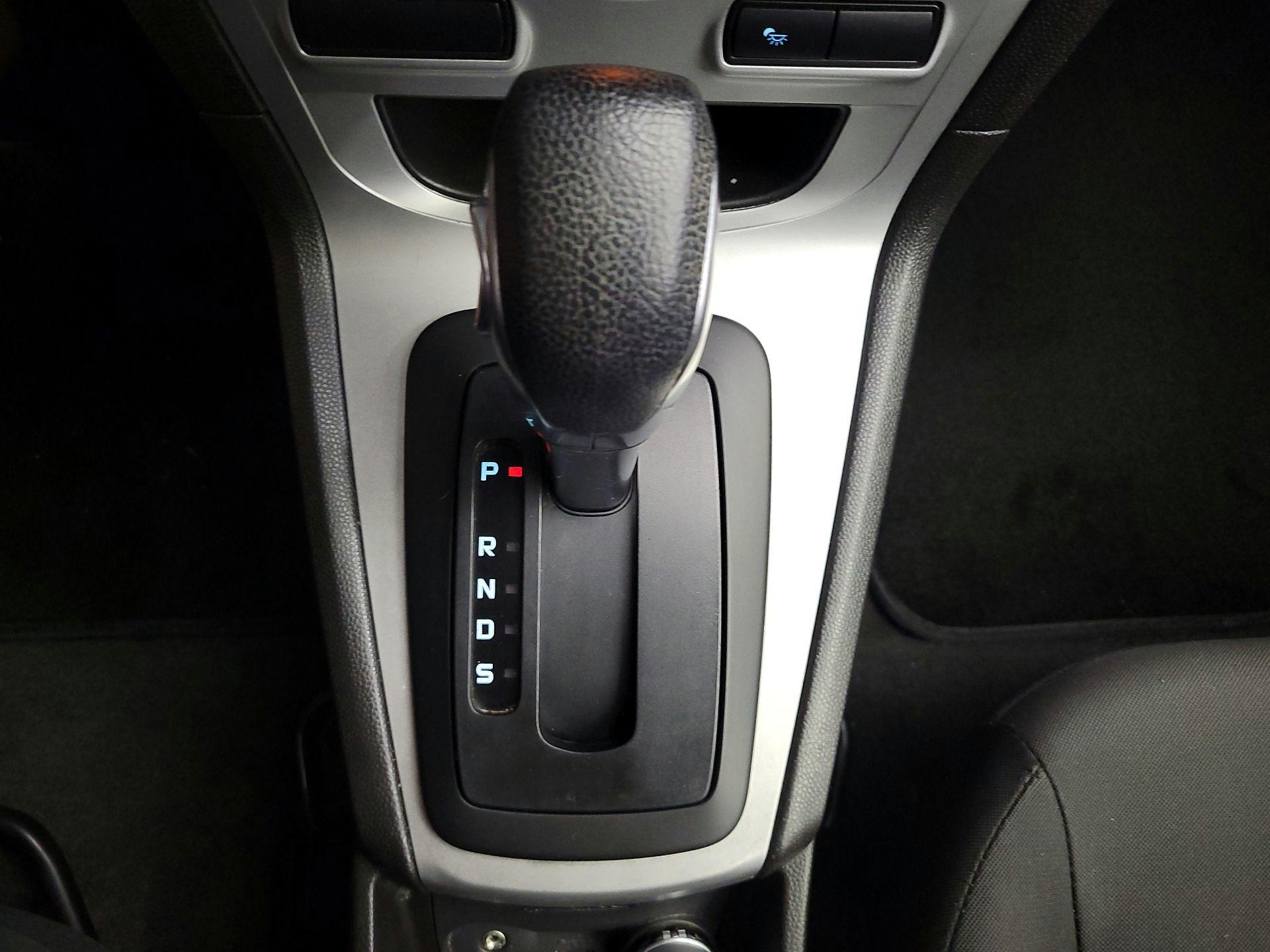 Thumbnail: 2015 Ford Fiesta - 16
