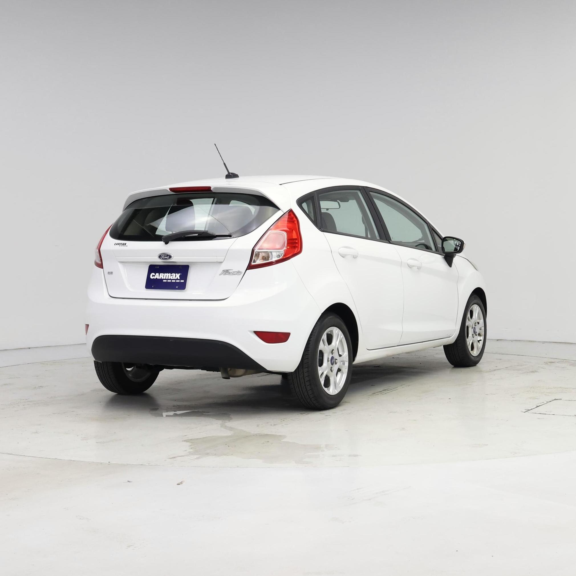 Thumbnail: 2015 Ford Fiesta - 8