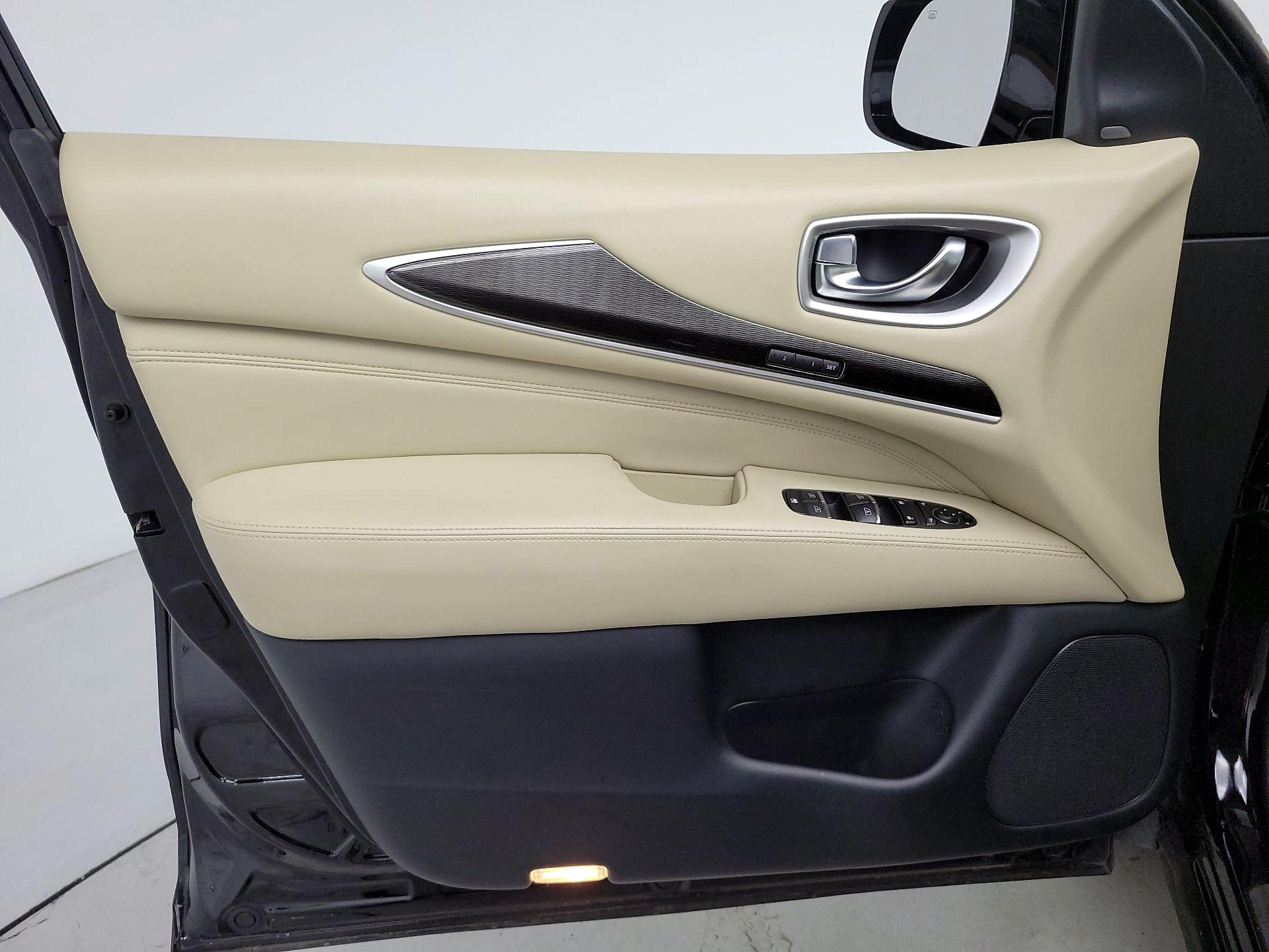 Thumbnail: 2020 INFINITI QX60 - 12
