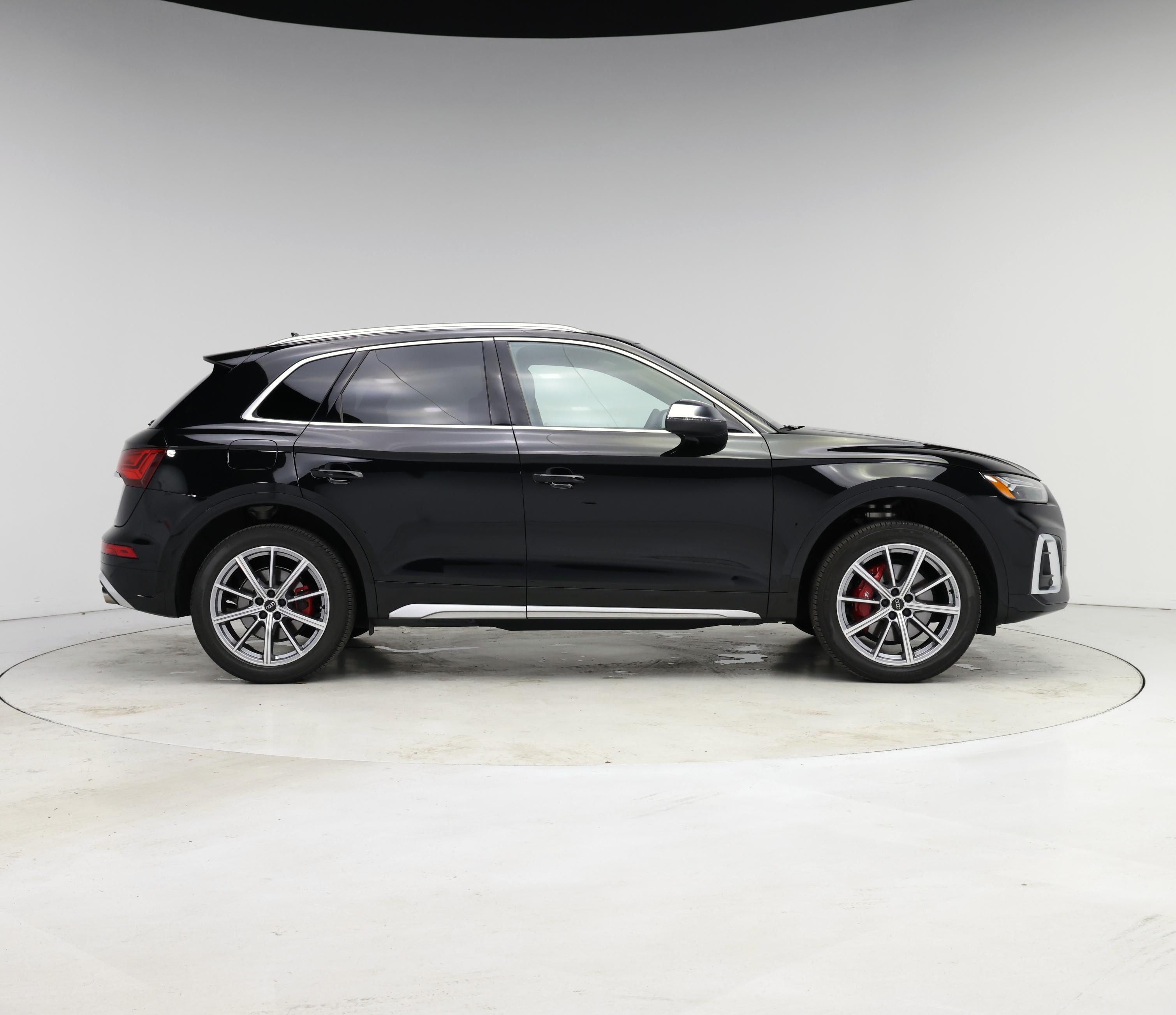 Thumbnail: 2025 Audi SQ5 - 7