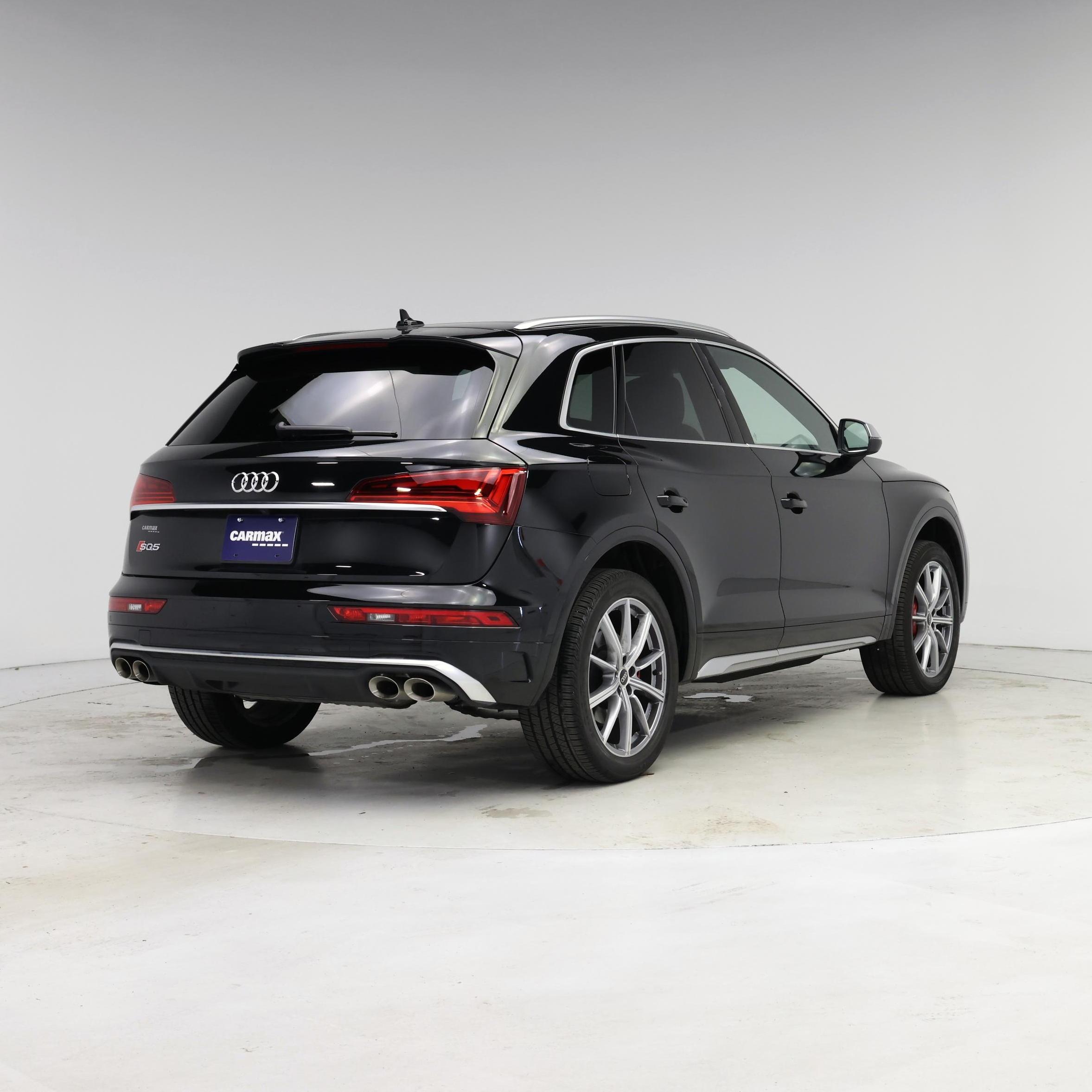 Thumbnail: 2025 Audi SQ5 - 8