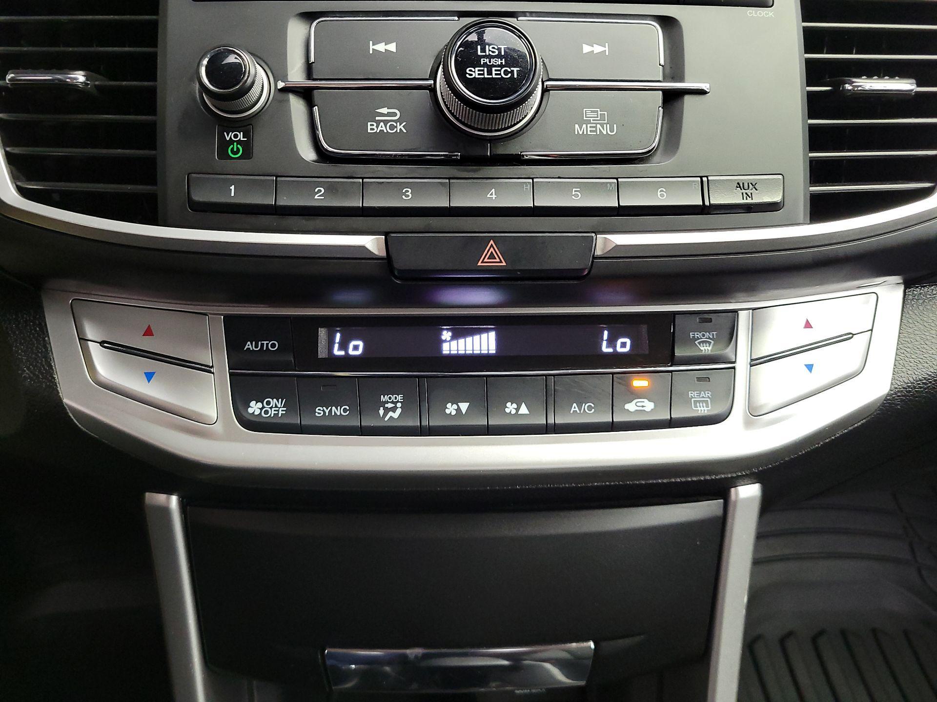 Thumbnail: 2015 Honda Accord - 16