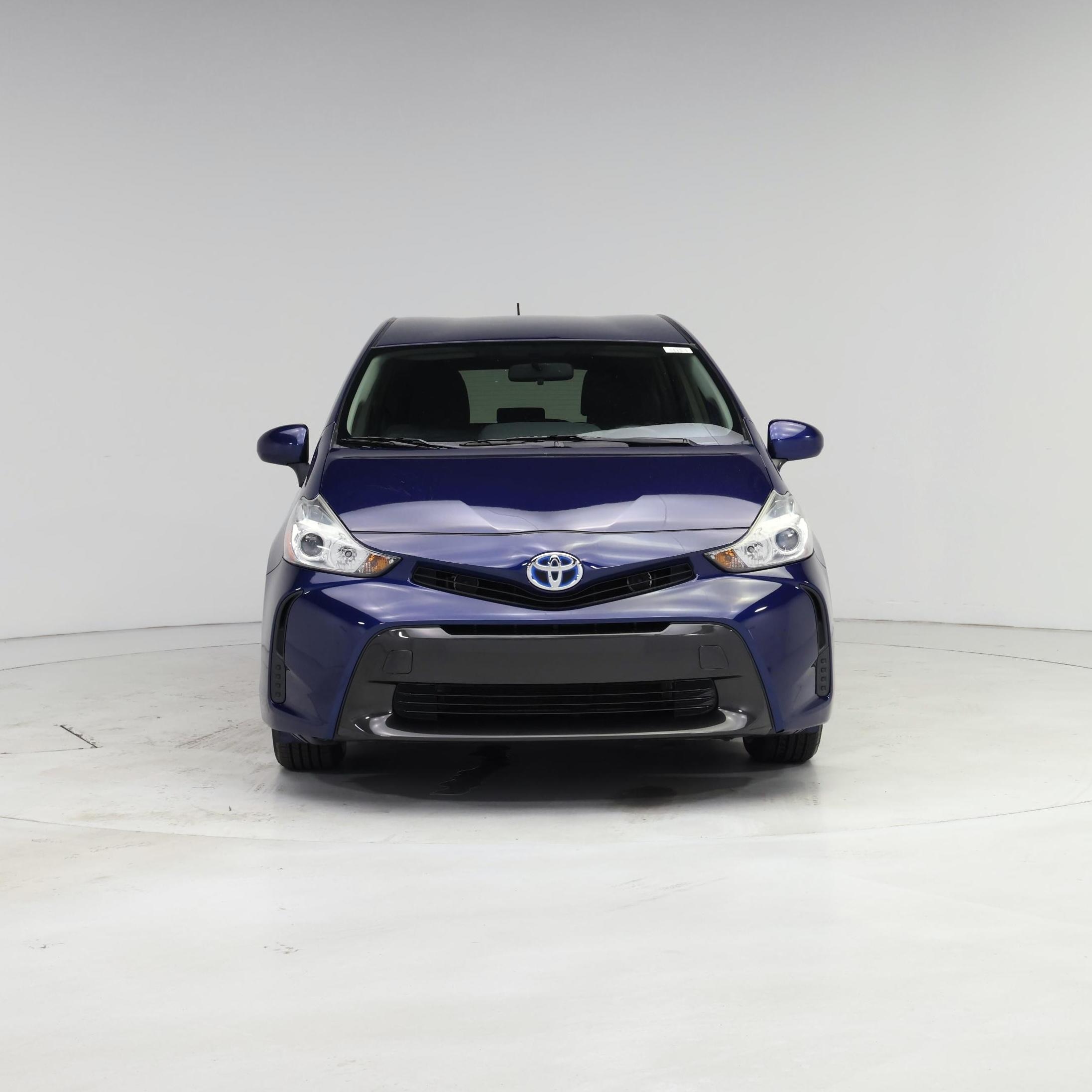 Thumbnail: 2015 Toyota Prius v - 5
