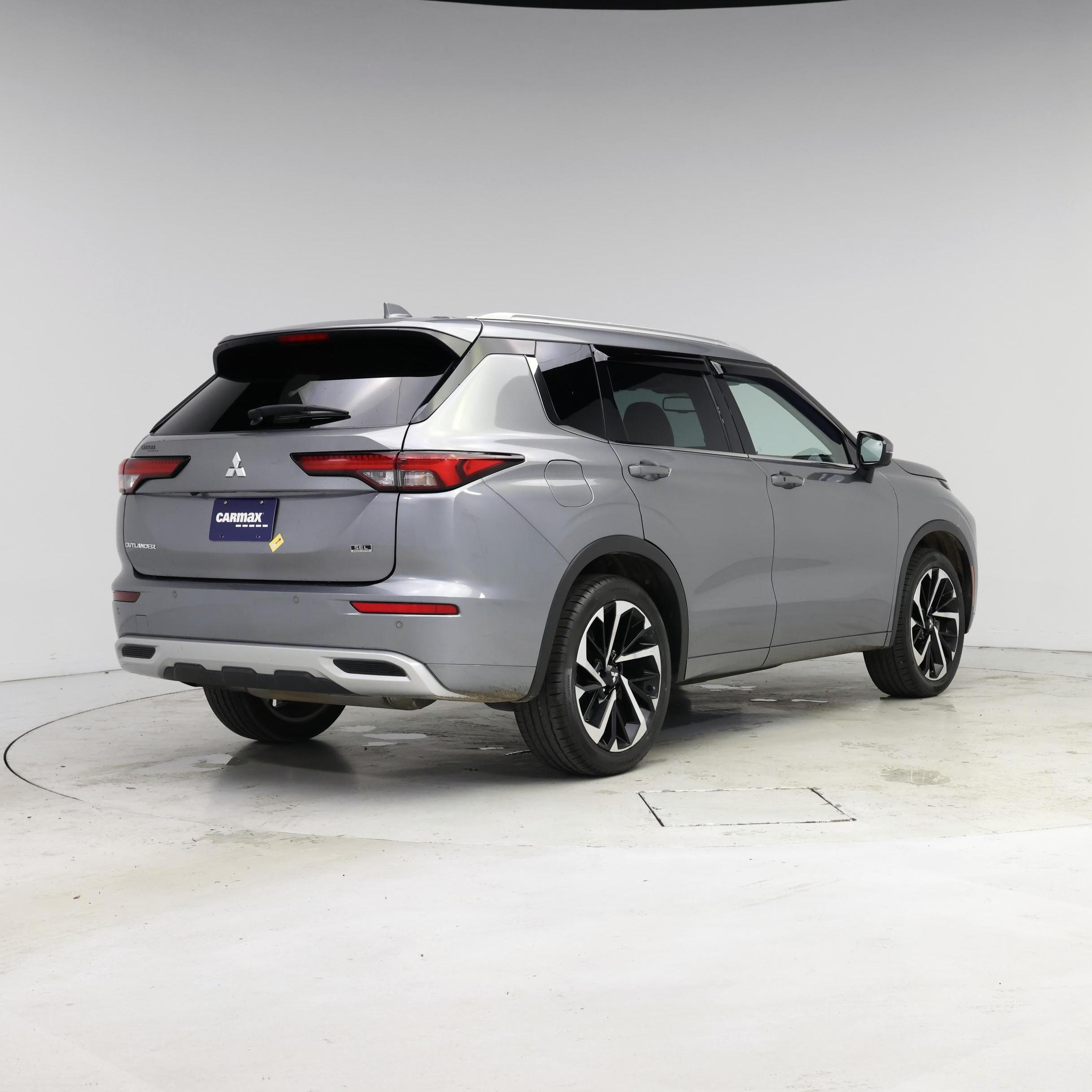 Thumbnail: 2022 Mitsubishi Outlander - 8