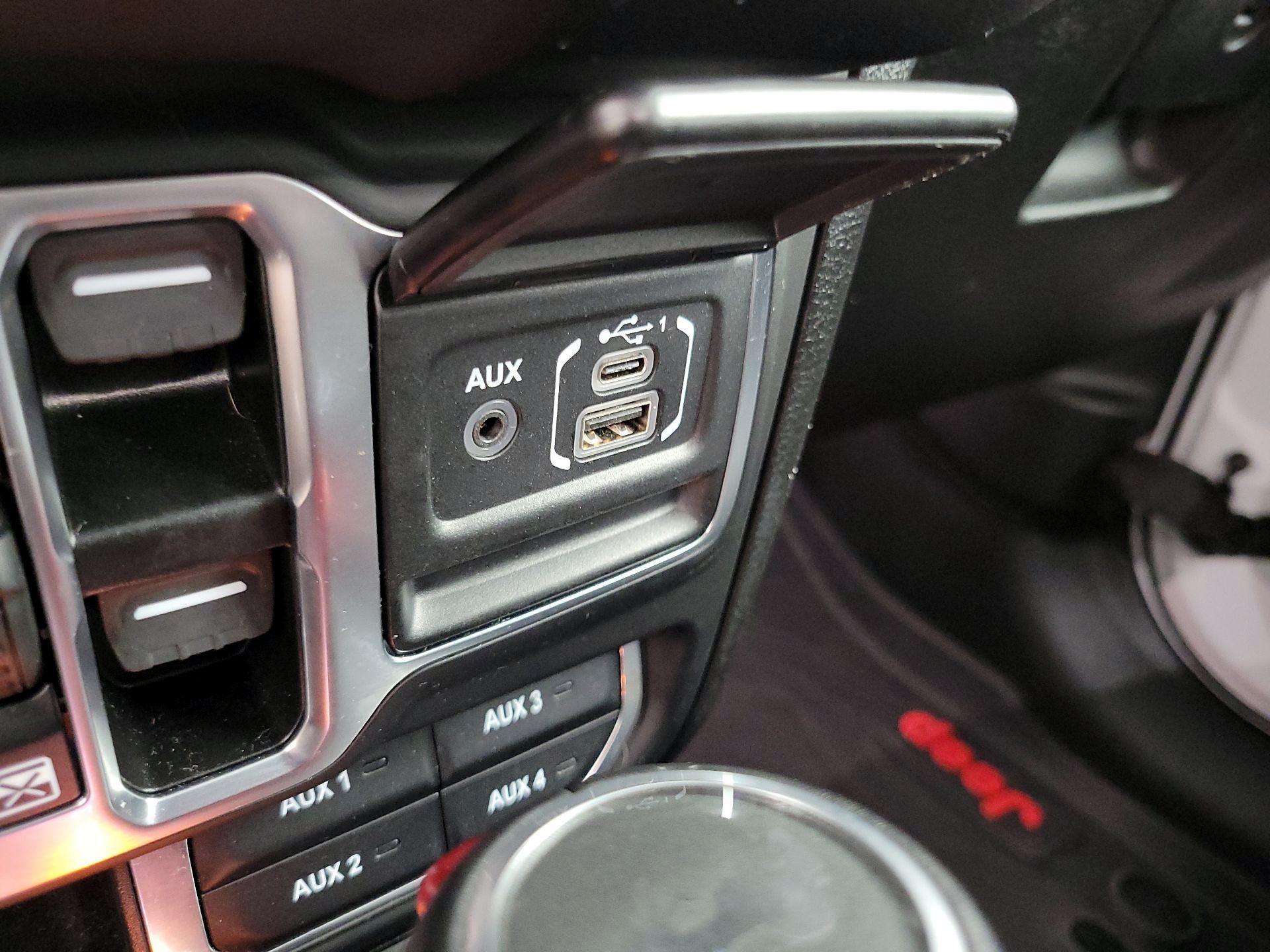 Thumbnail: 2024 Jeep Wrangler - 18