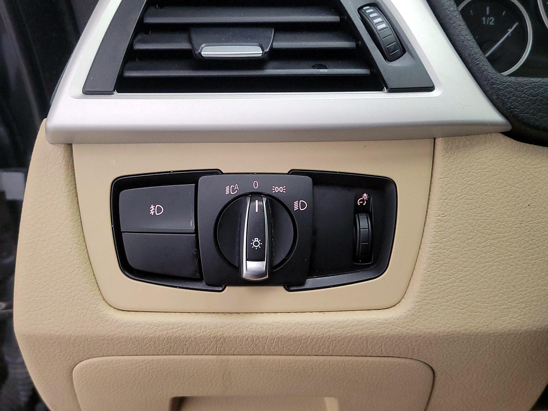 Thumbnail: 2014 BMW 3 Series - 13