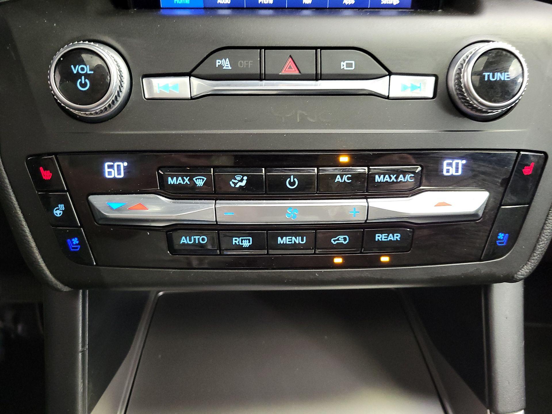 Thumbnail: 2020 Ford Explorer - 17