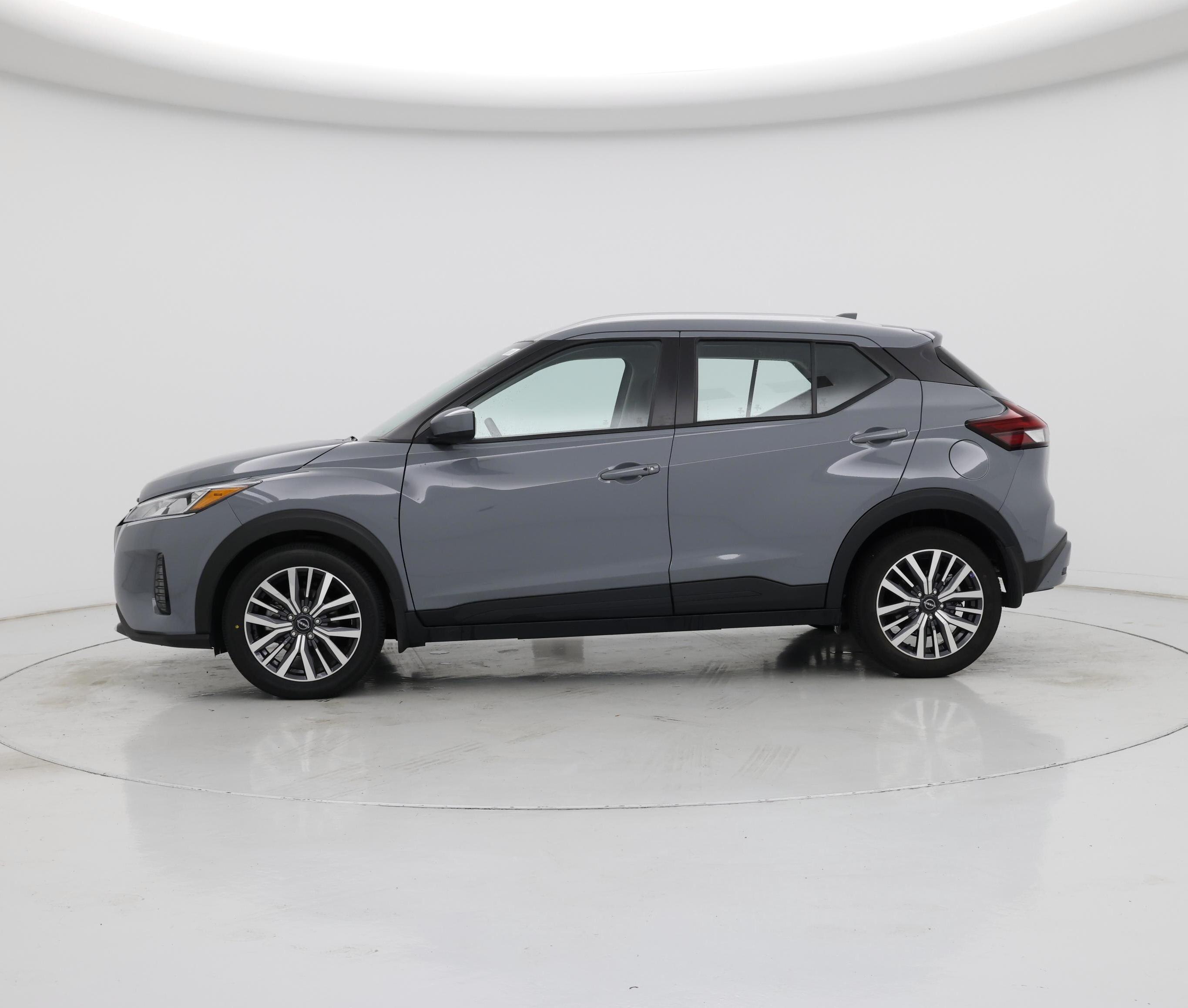 Thumbnail: 2023 Nissan Kicks - 3
