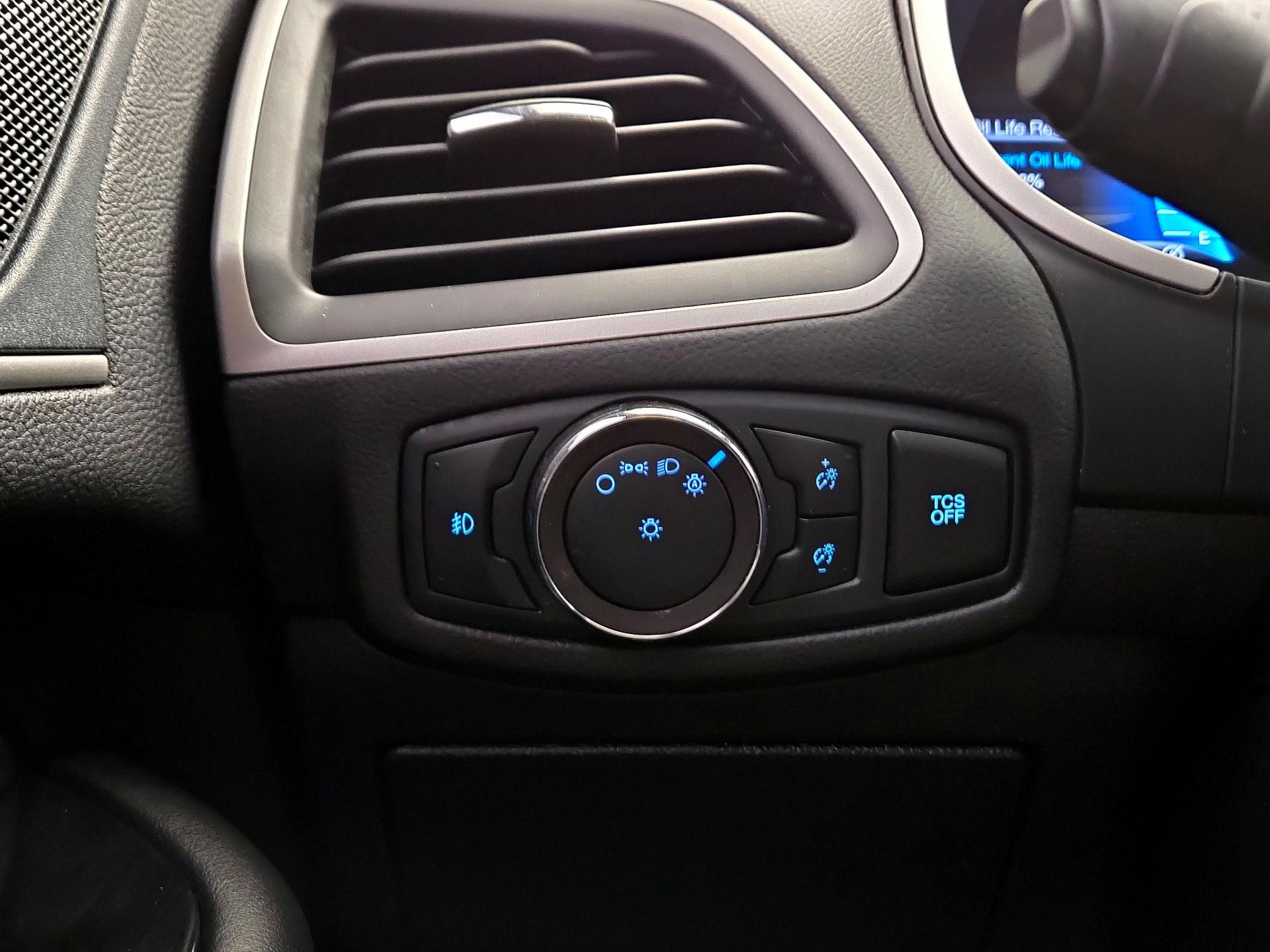 Thumbnail: 2020 Ford Edge - 13