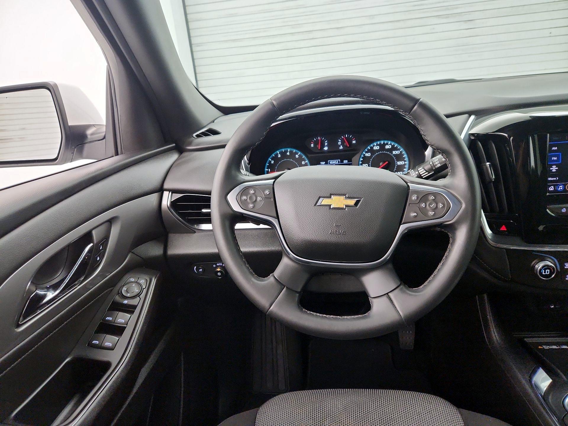 Thumbnail: 2023 Chevrolet Traverse - 10