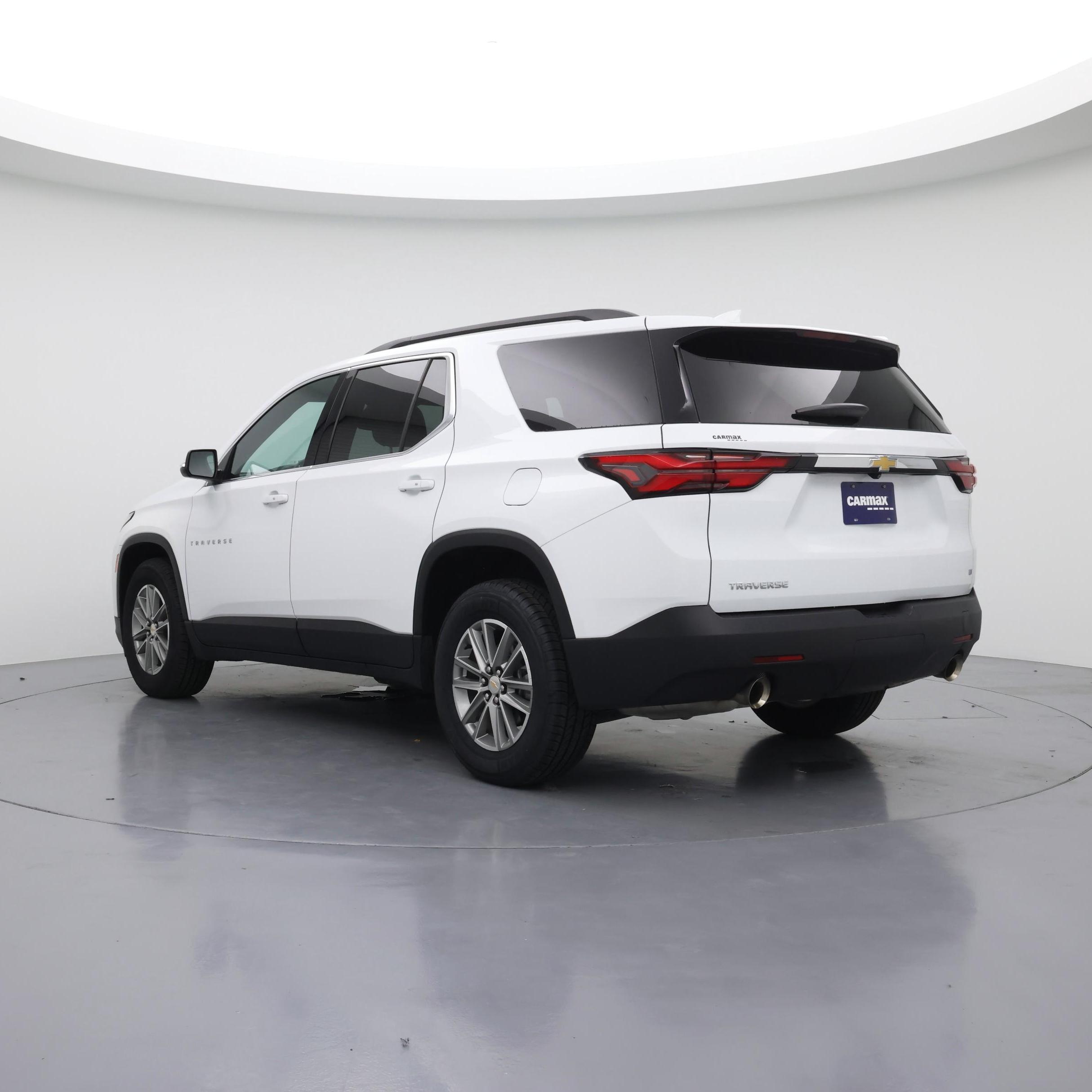 Thumbnail: 2023 Chevrolet Traverse - 2
