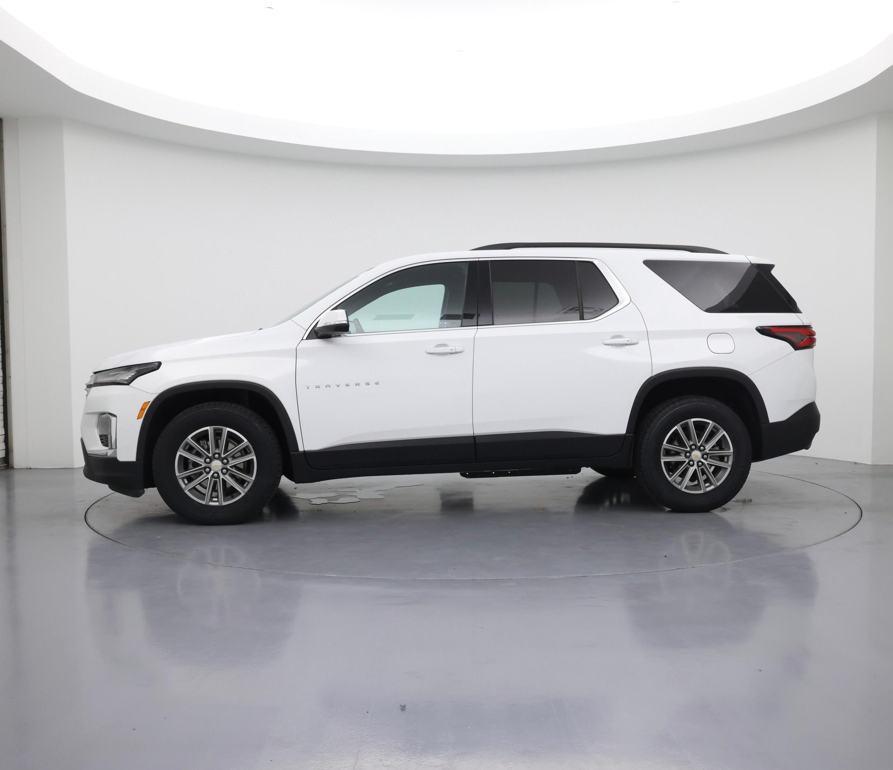 Thumbnail: 2023 Chevrolet Traverse - 3