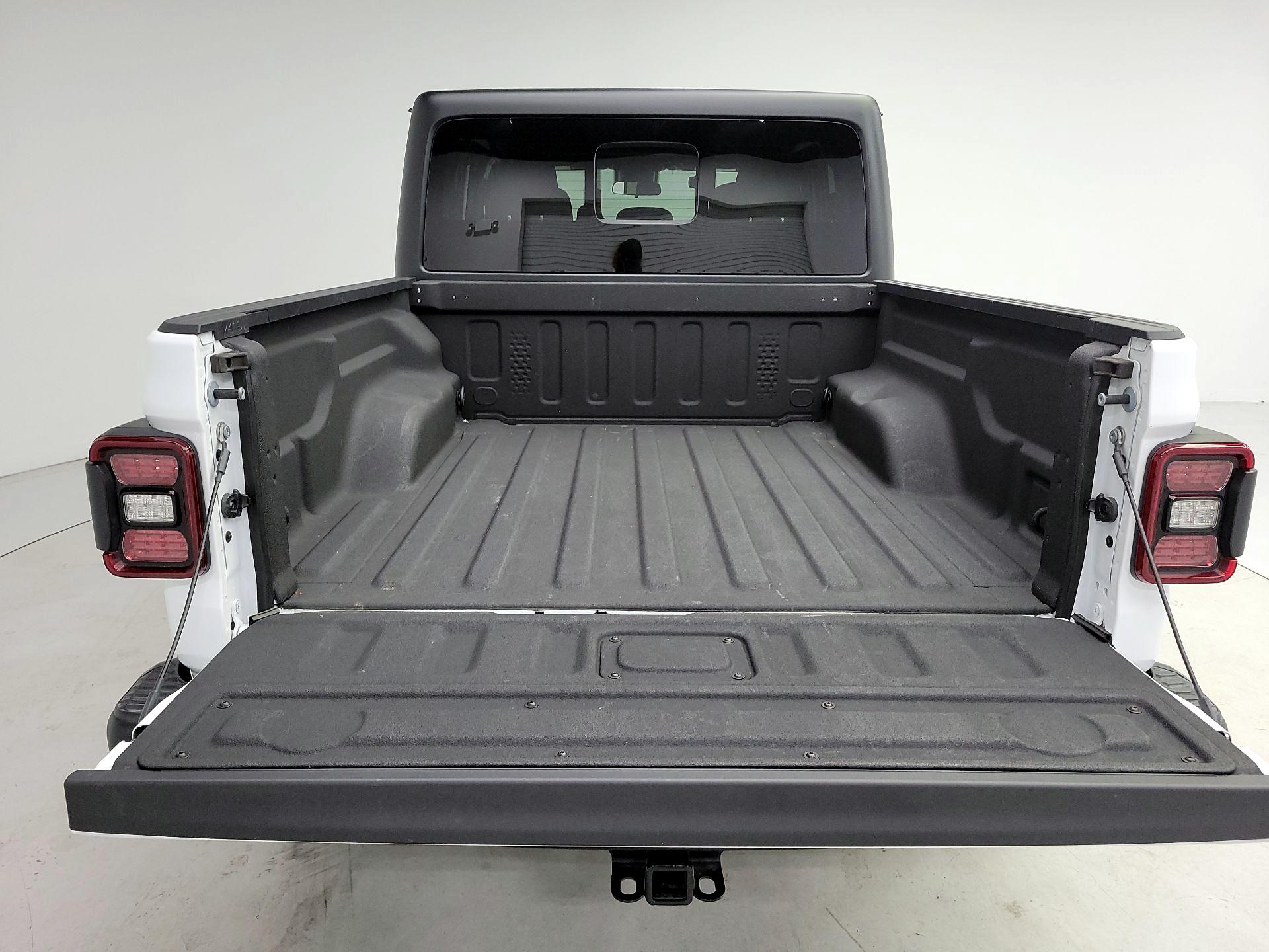 Thumbnail: 2024 Jeep Gladiator - 20