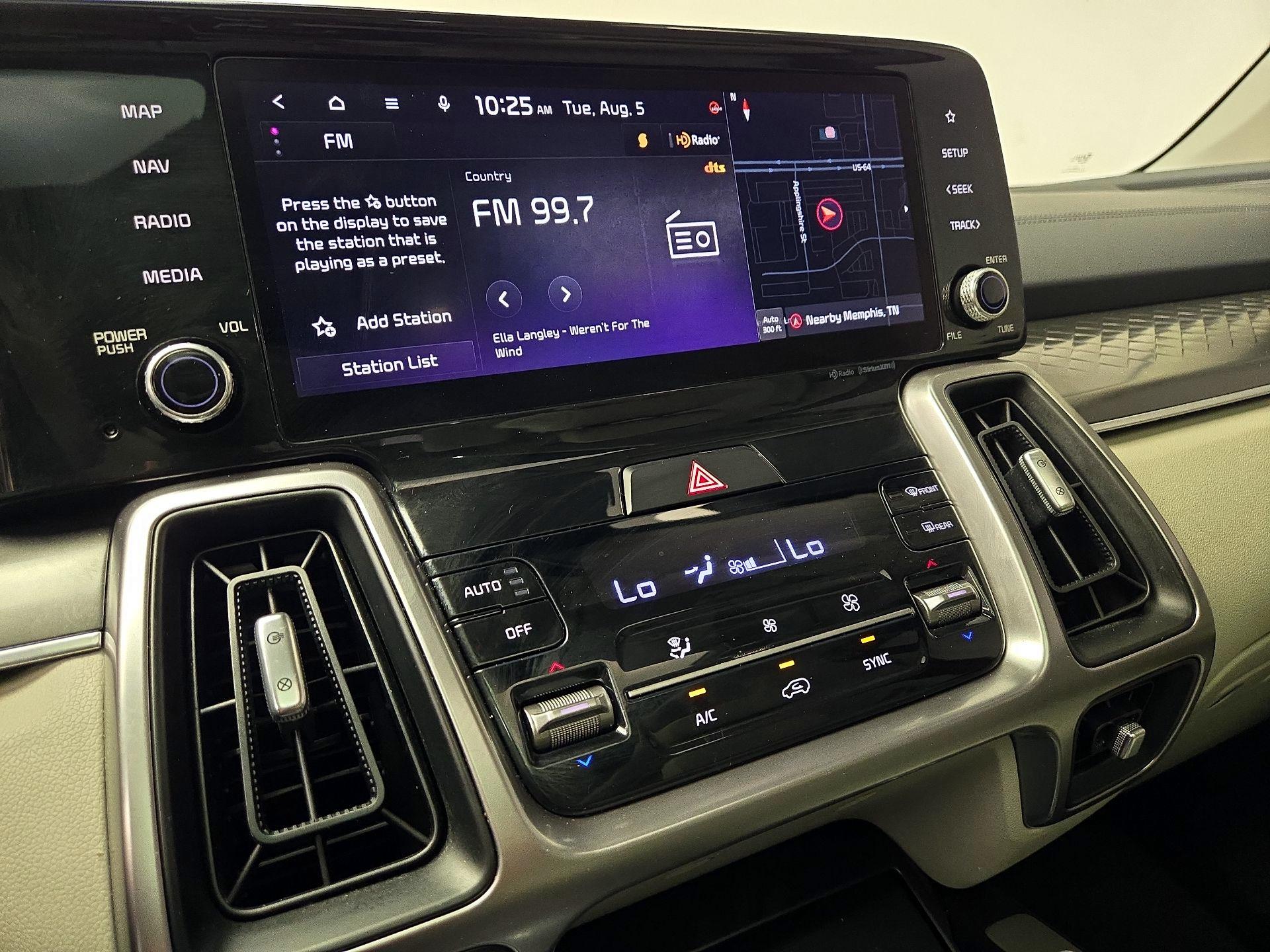 Thumbnail: 2023 Kia Sorento - 16