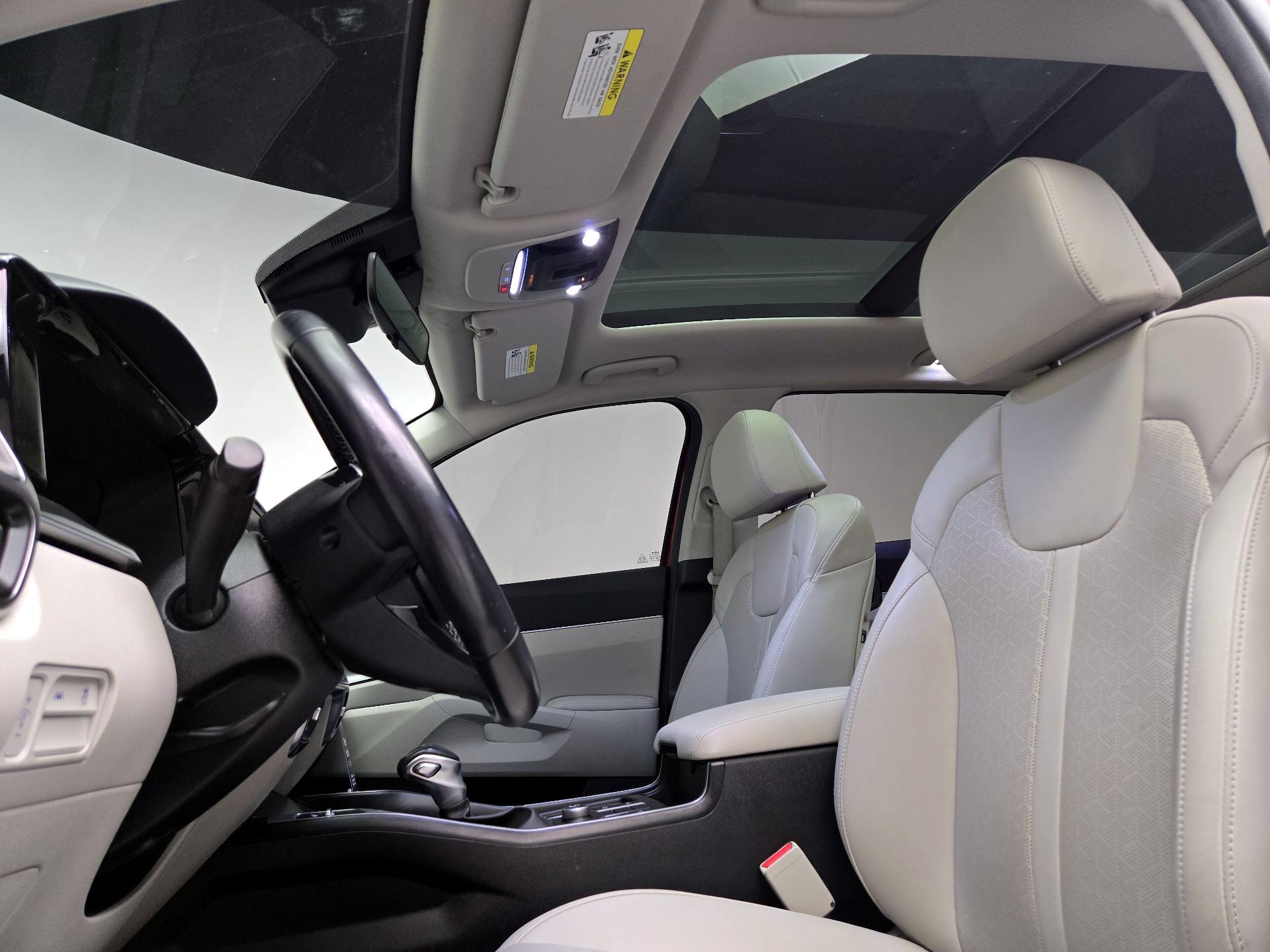 Thumbnail: 2023 Kia Sorento - 20