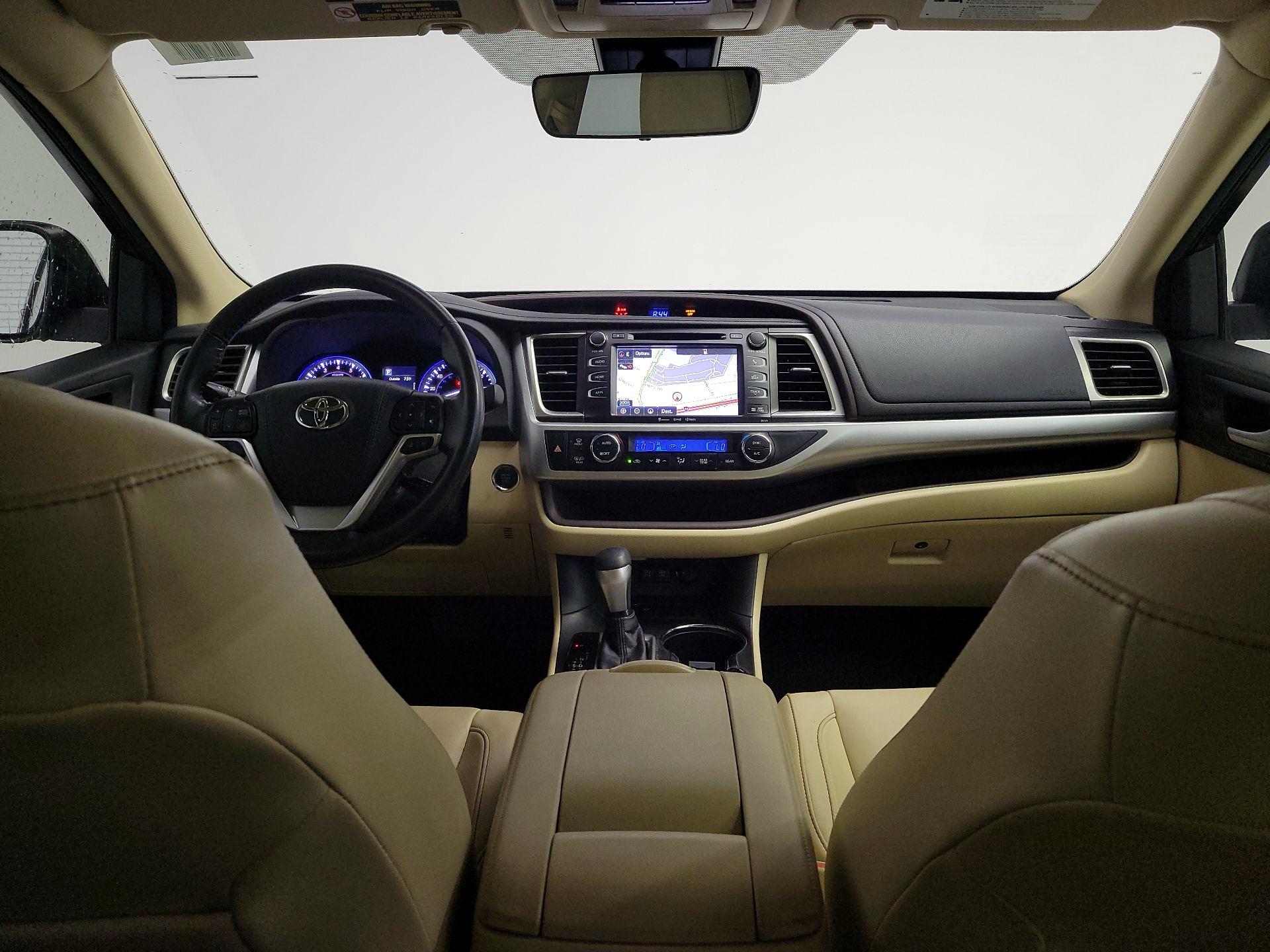 Thumbnail: 2017 Toyota Highlander - 9