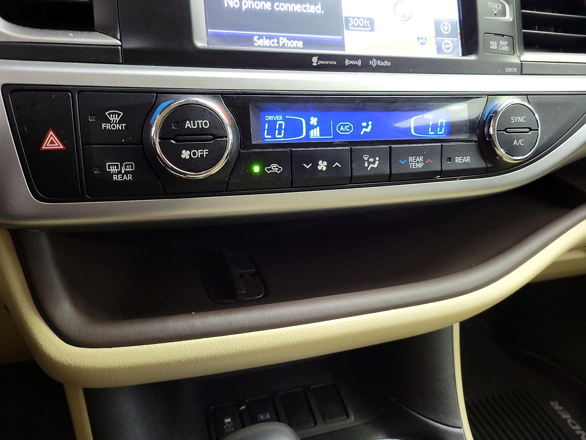 Thumbnail: 2017 Toyota Highlander - 17